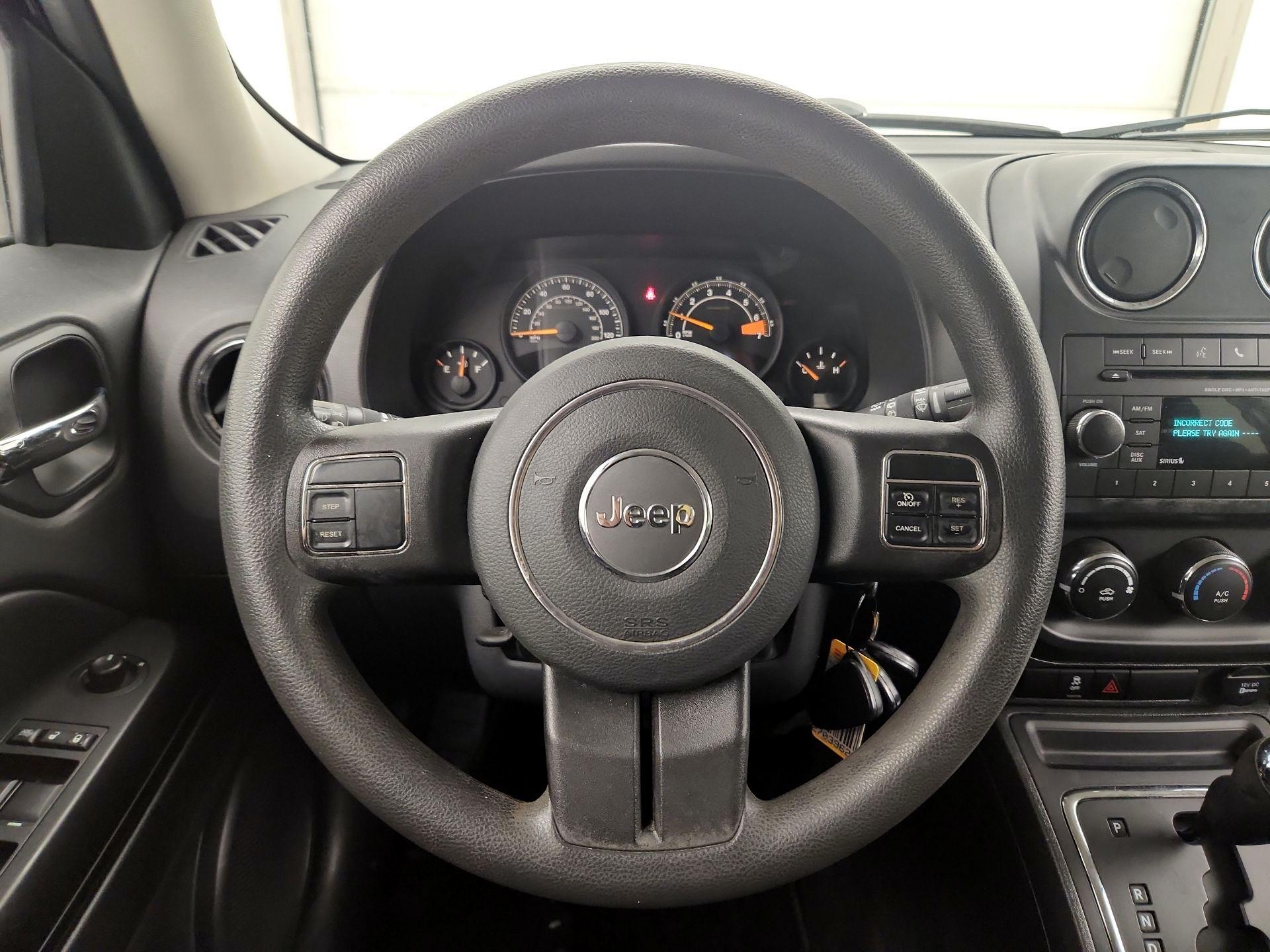 Thumbnail: 2014 Jeep Patriot - 10