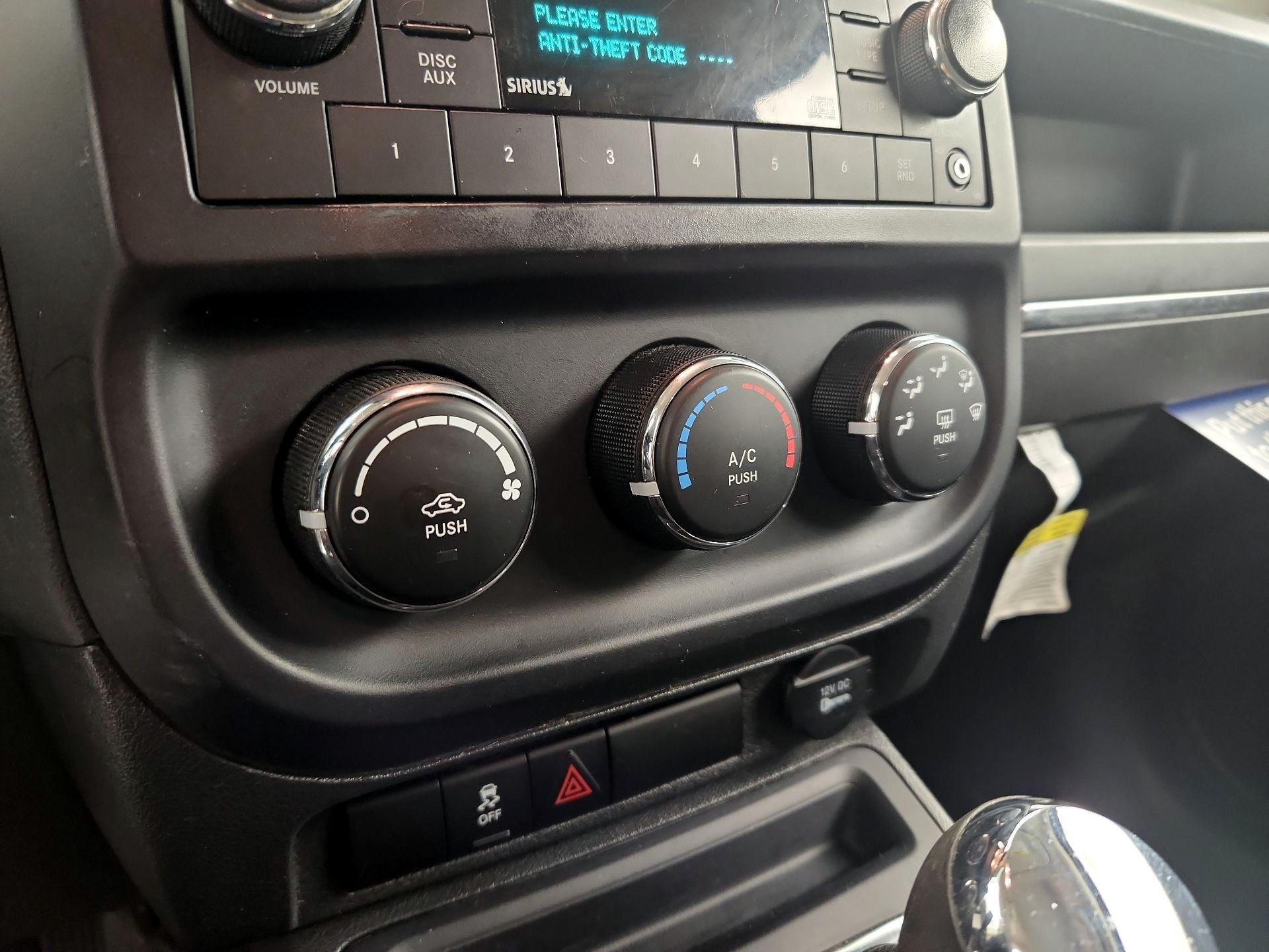 Thumbnail: 2014 Jeep Patriot - 14