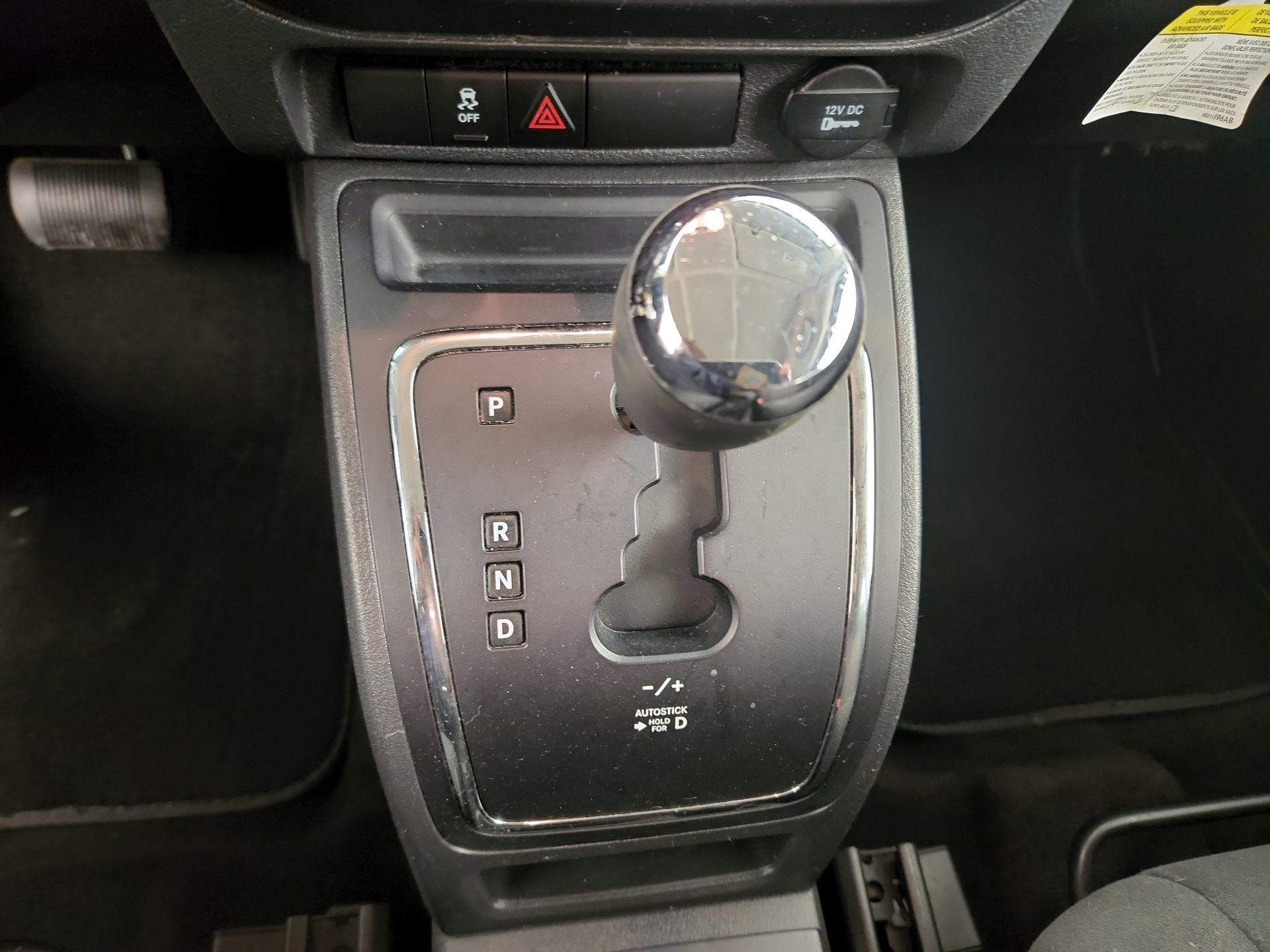 Thumbnail: 2014 Jeep Patriot - 15