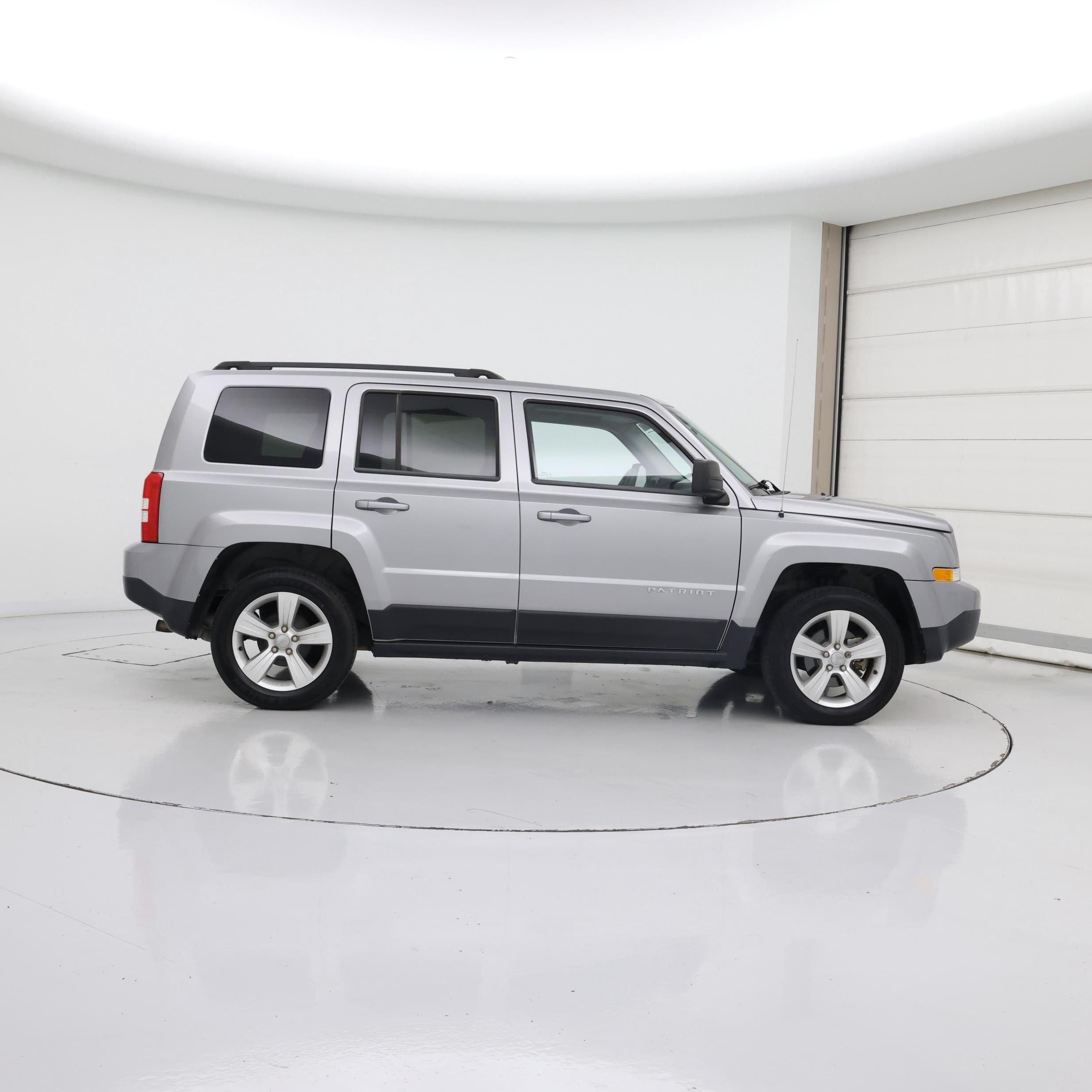 Thumbnail: 2014 Jeep Patriot - 7