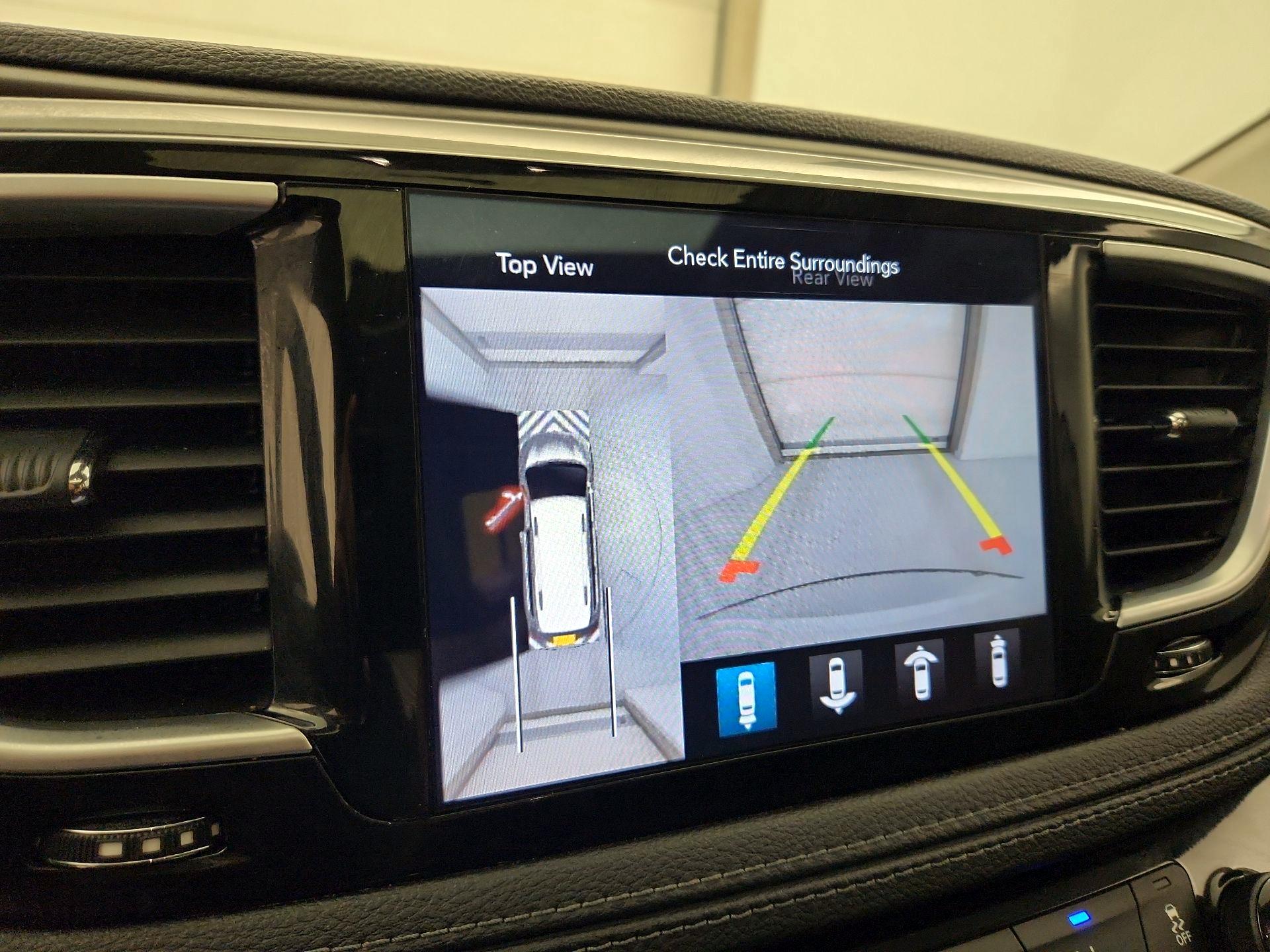 Thumbnail: 2019 Chrysler Pacifica - 15