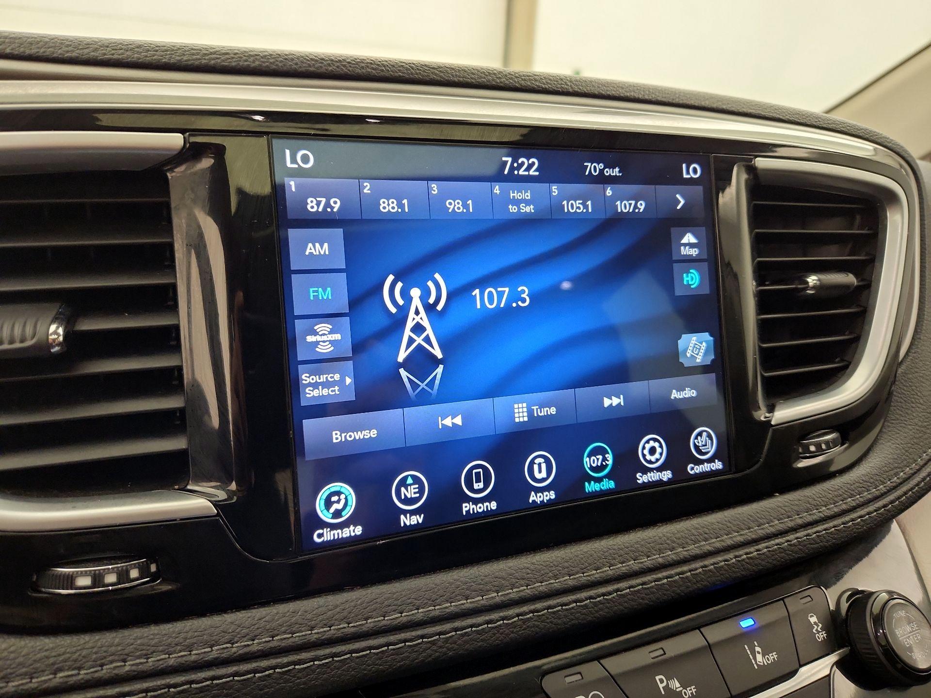 Thumbnail: 2019 Chrysler Pacifica - 16