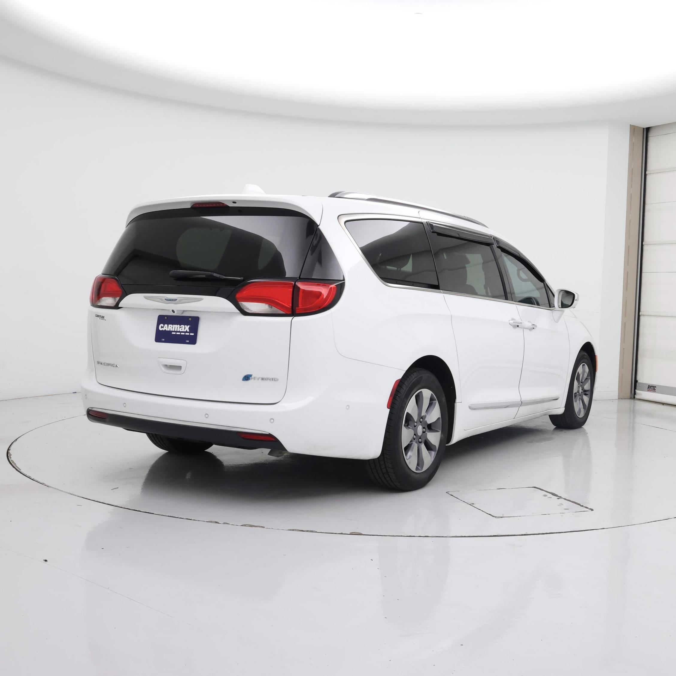 Thumbnail: 2019 Chrysler Pacifica - 8
