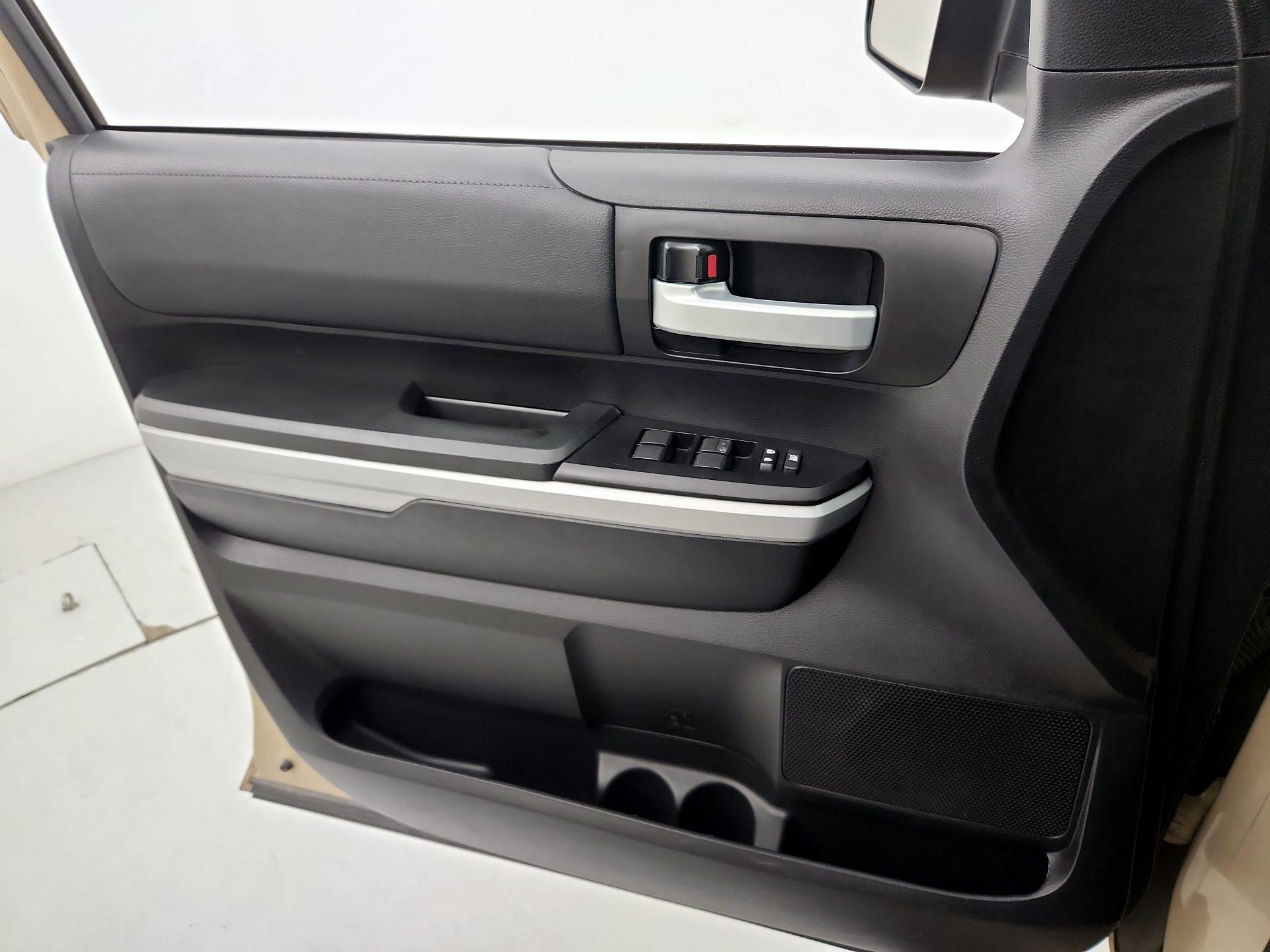 Thumbnail: 2020 Toyota Tundra - 12