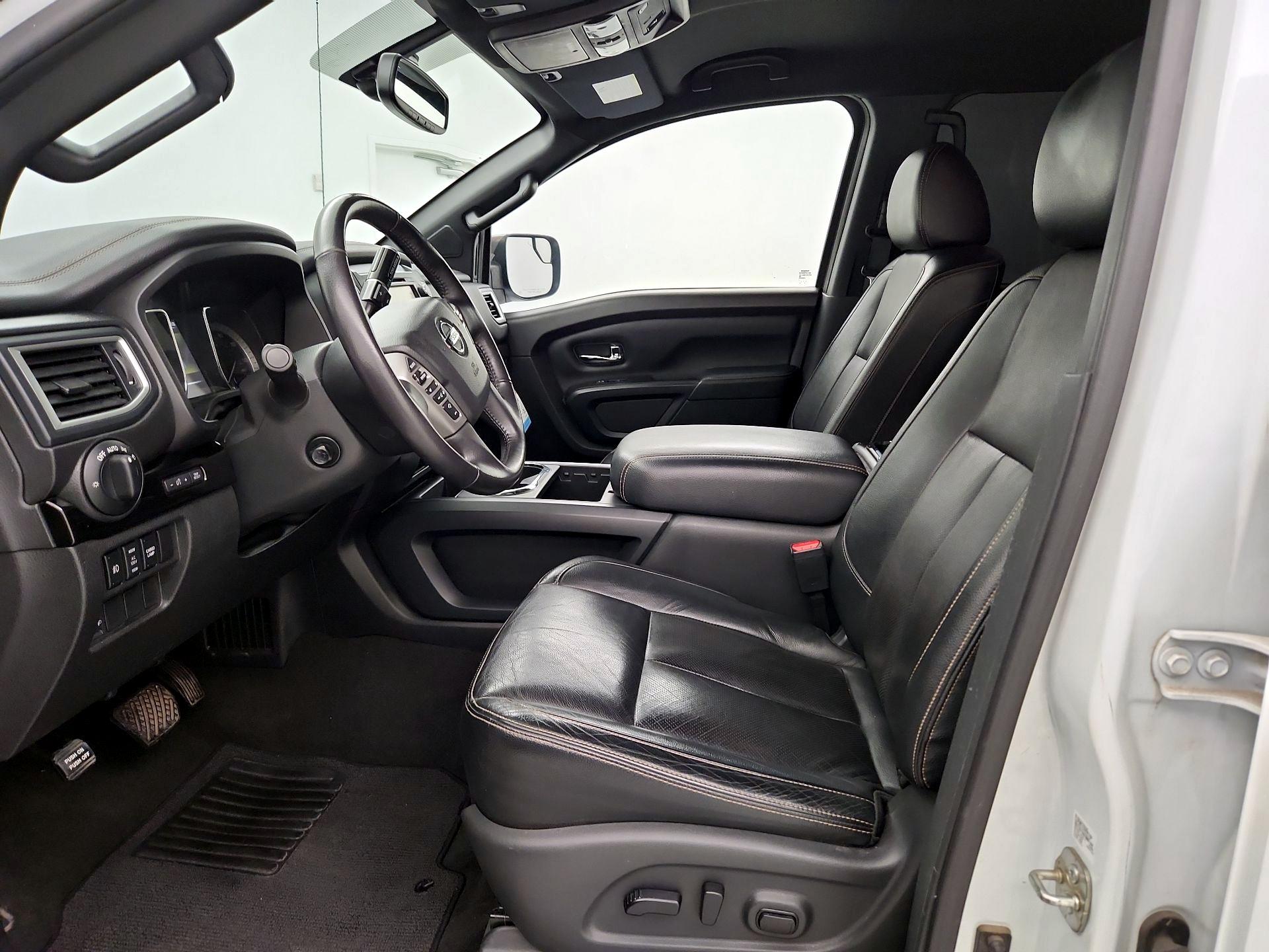 Thumbnail: 2018 Nissan Titan - 11