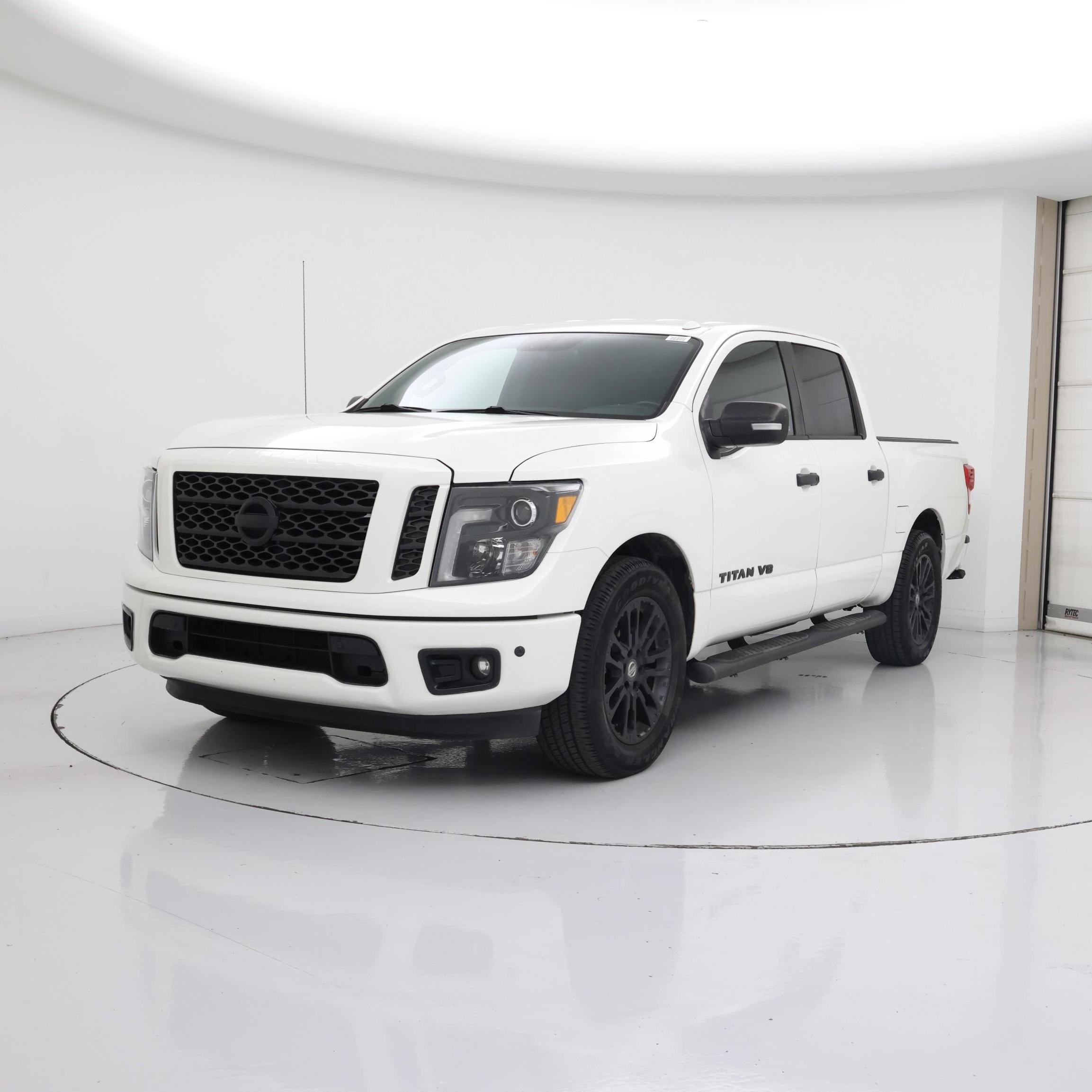 Thumbnail: 2018 Nissan Titan - 4