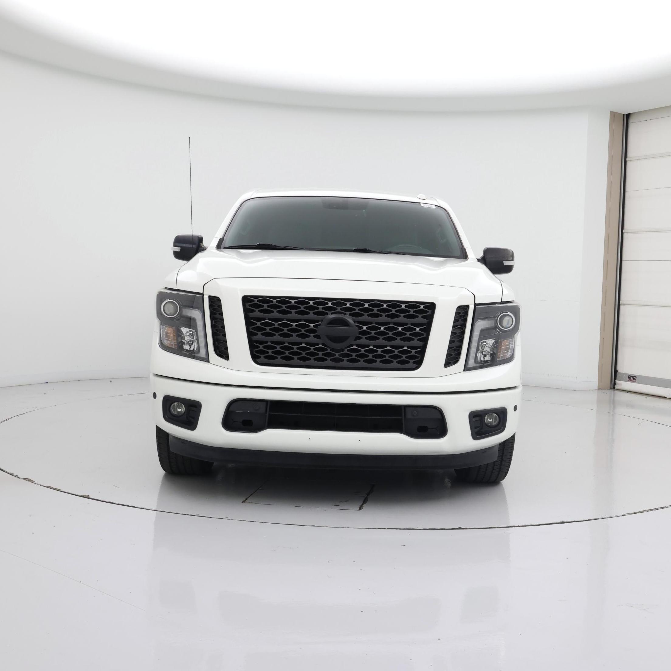 Thumbnail: 2018 Nissan Titan - 5