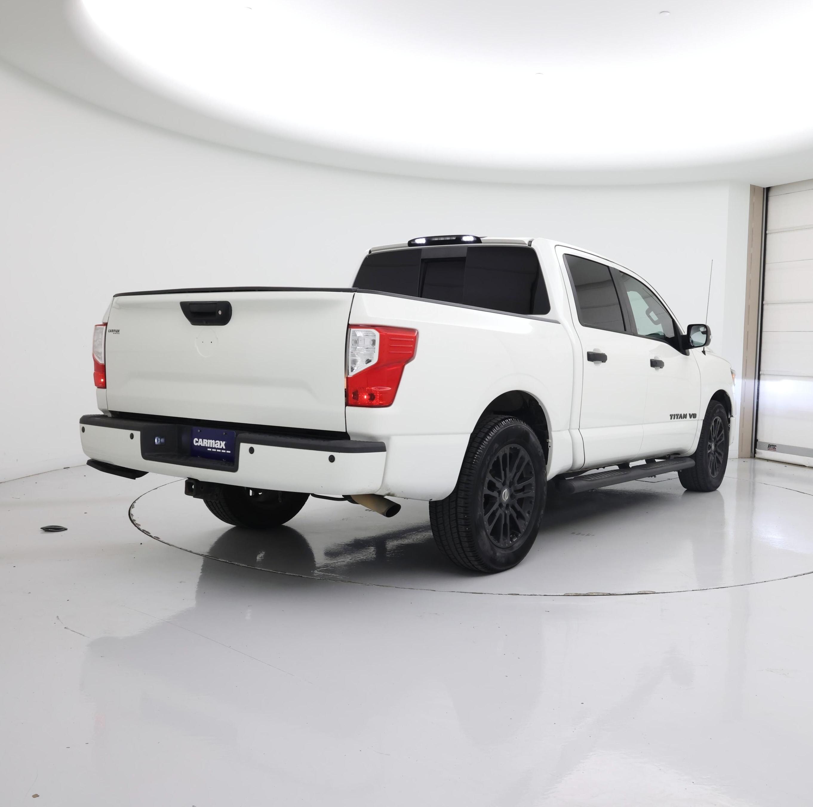 Thumbnail: 2018 Nissan Titan - 8