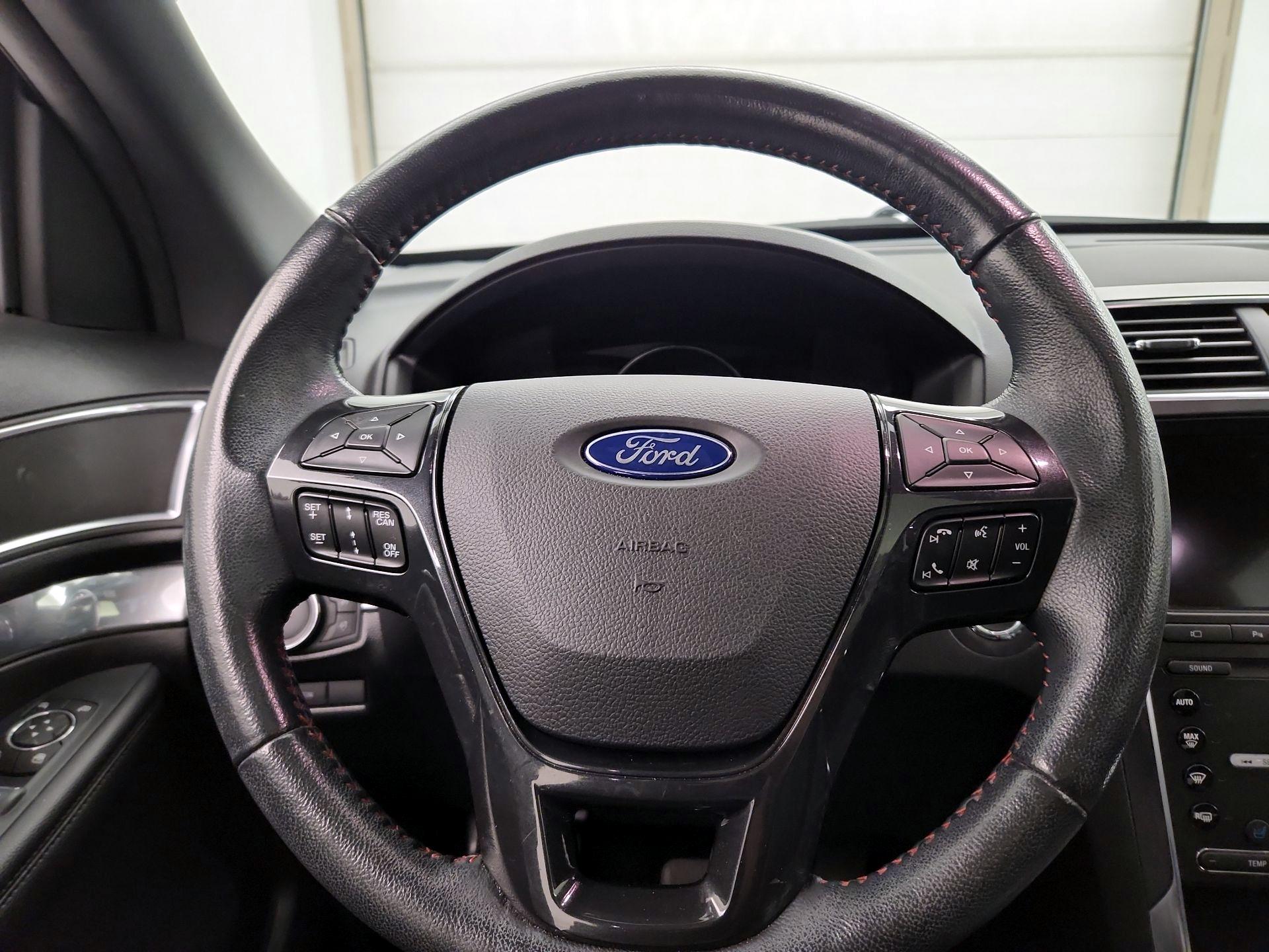 Thumbnail: 2019 Ford Explorer - 10