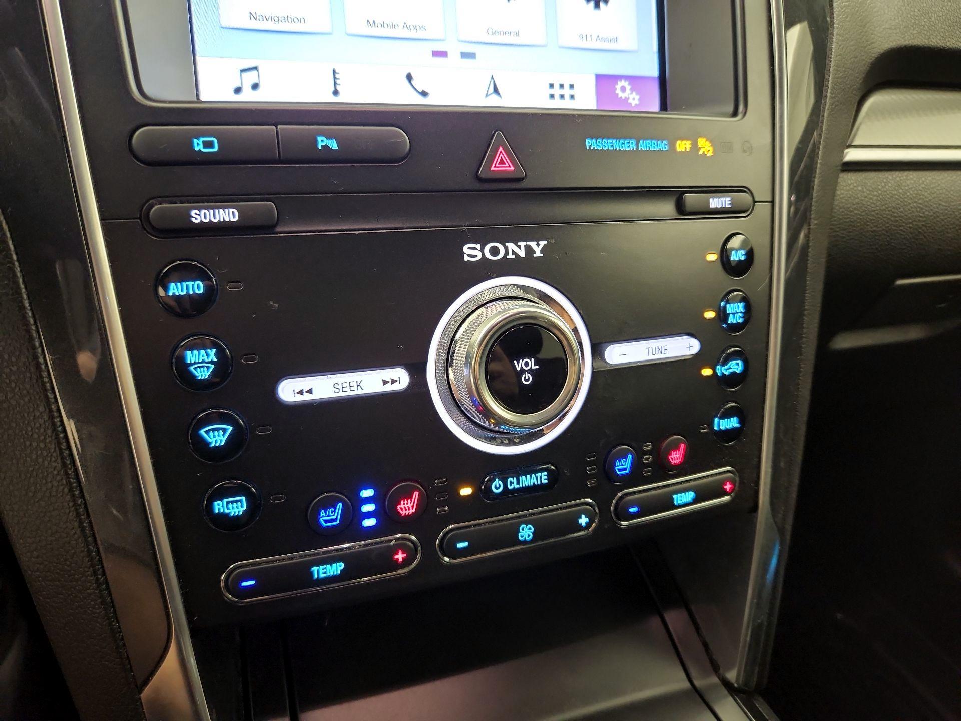 Thumbnail: 2019 Ford Explorer - 17