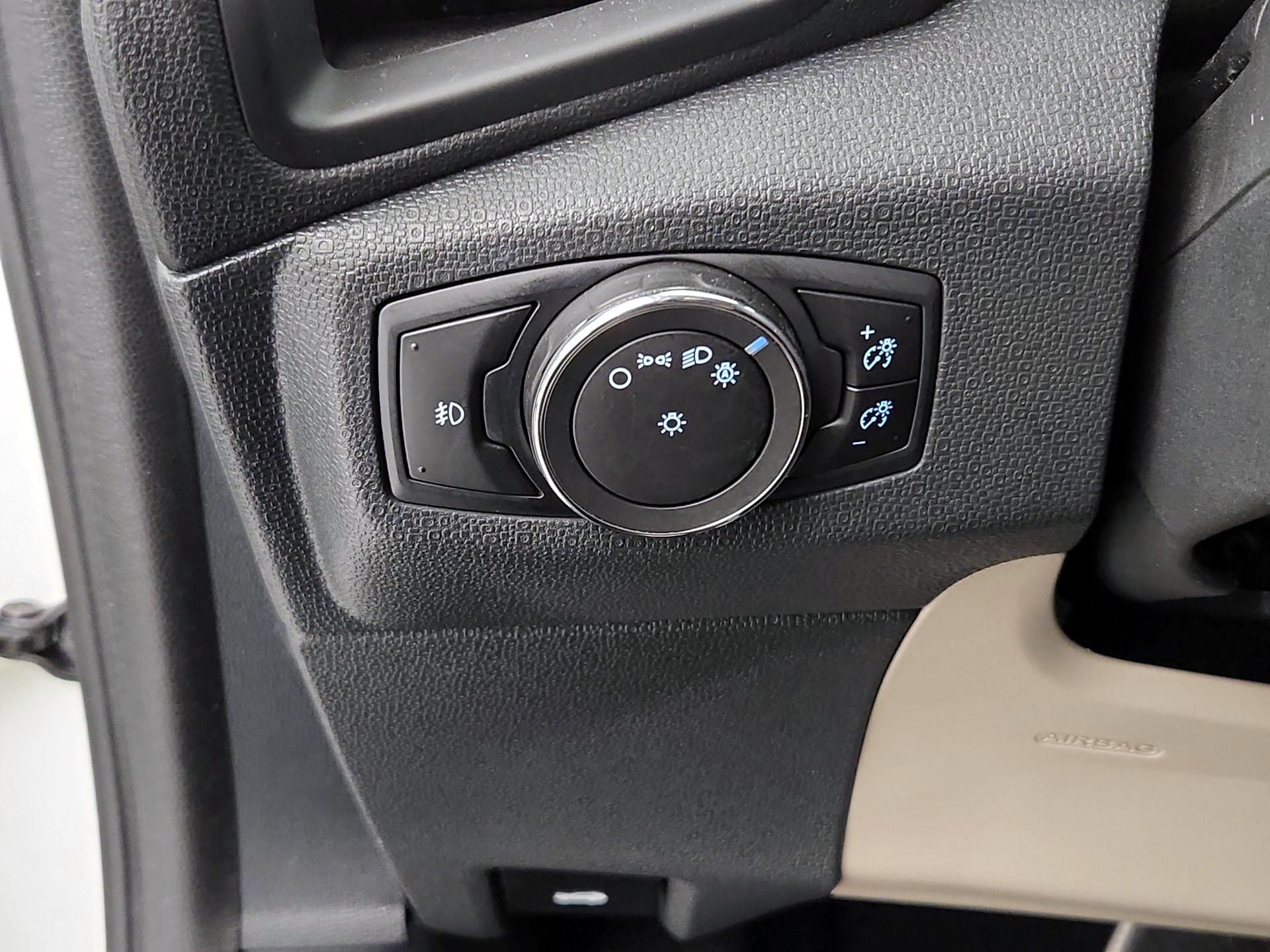 Thumbnail: 2018 Ford EcoSport - 13