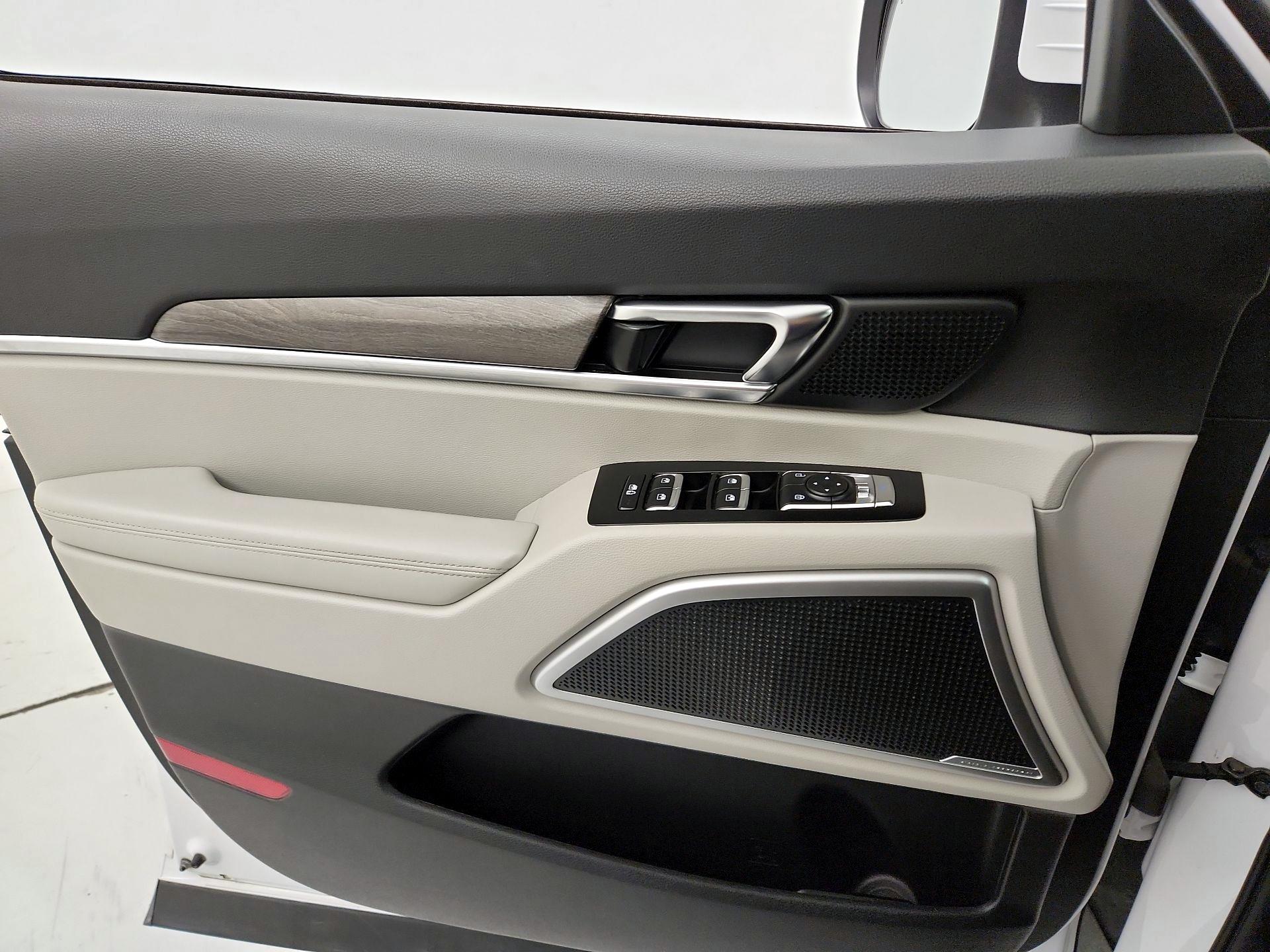 Thumbnail: 2021 Kia Telluride - 12