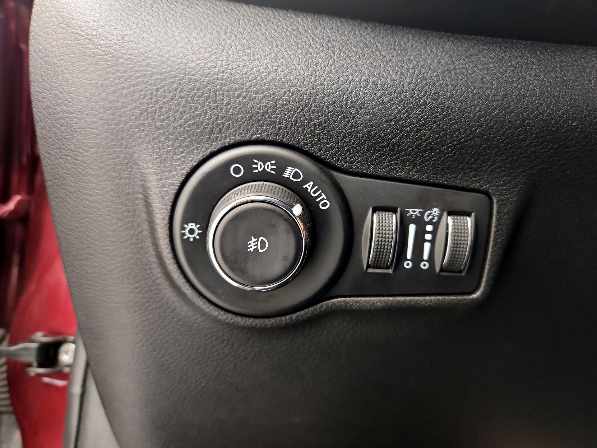 Thumbnail: 2022 Jeep Compass - 13