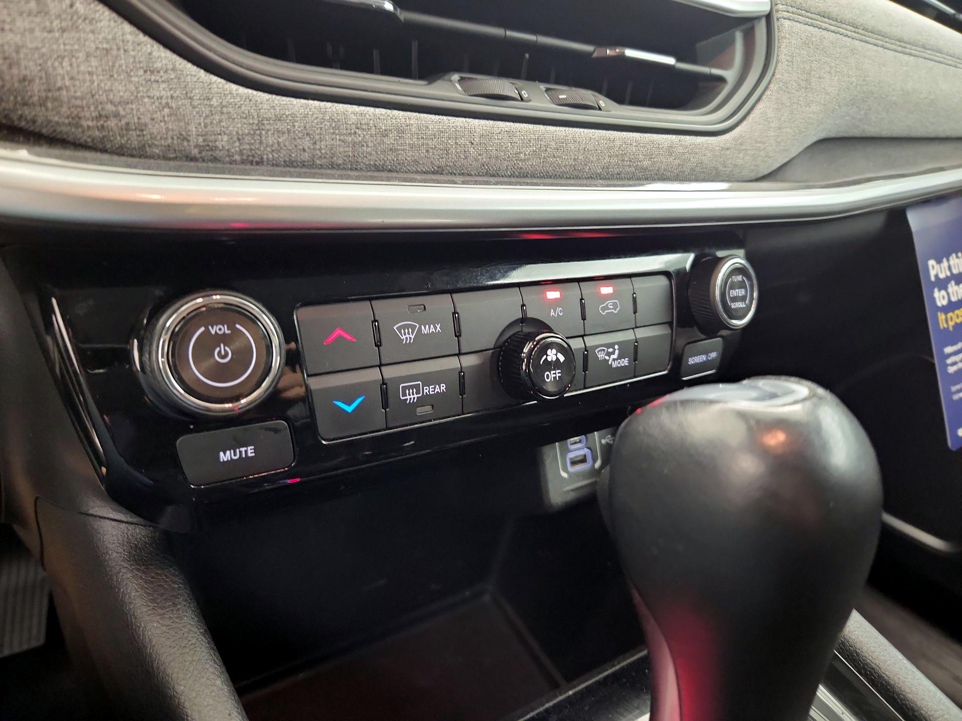 Thumbnail: 2022 Jeep Compass - 16