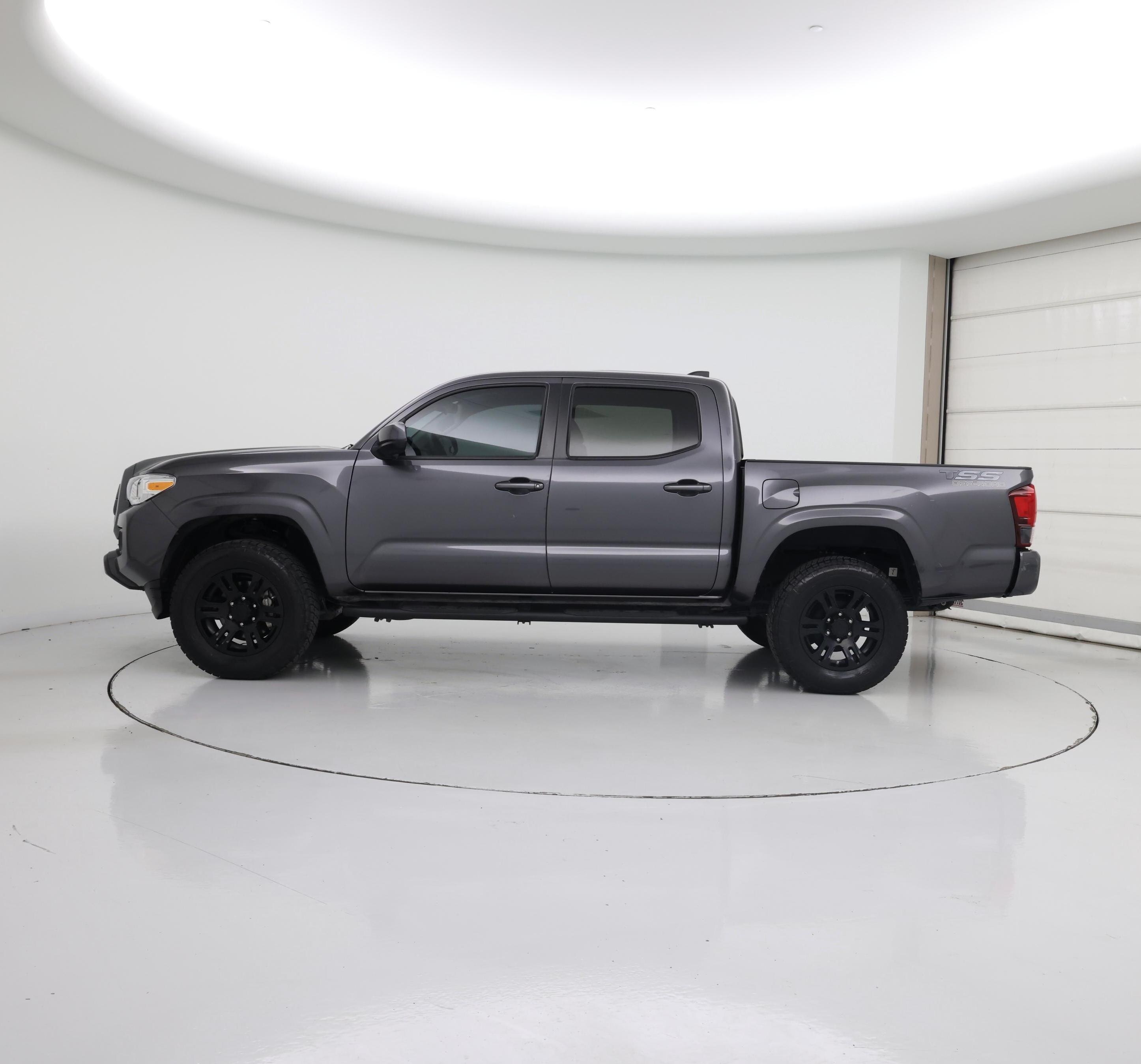 Thumbnail: 2022 Toyota Tacoma - 3