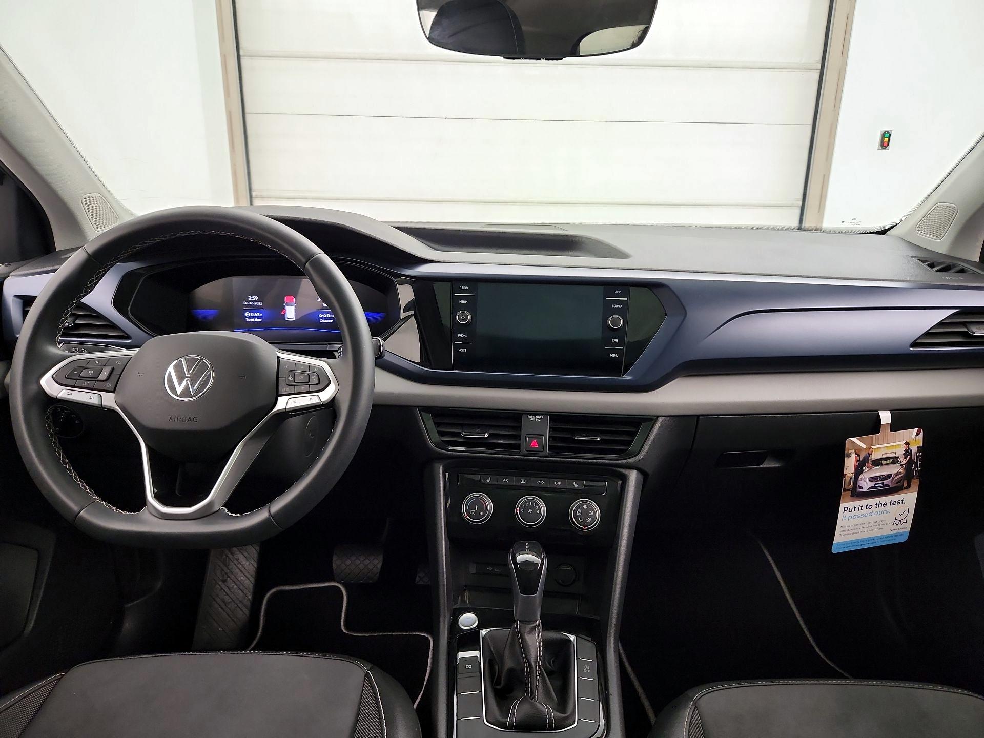 Thumbnail: 2023 Volkswagen Taos - 9