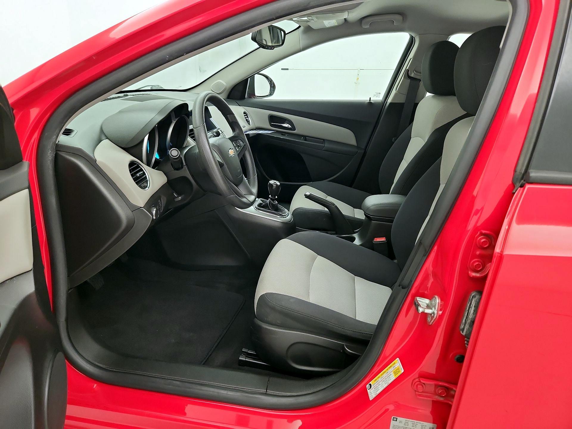 Thumbnail: 2015 Chevrolet Cruze - 11