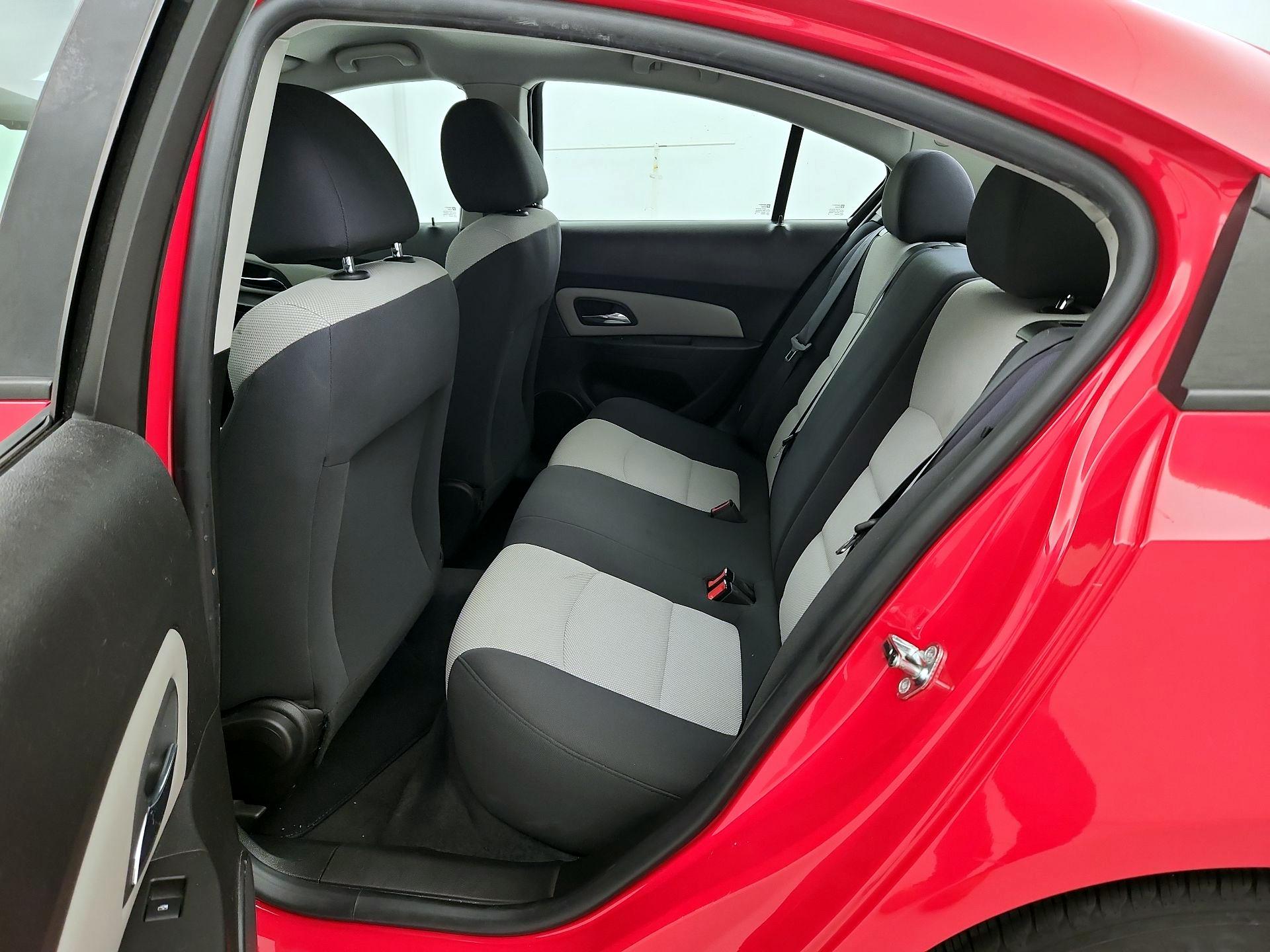 Thumbnail: 2015 Chevrolet Cruze - 18