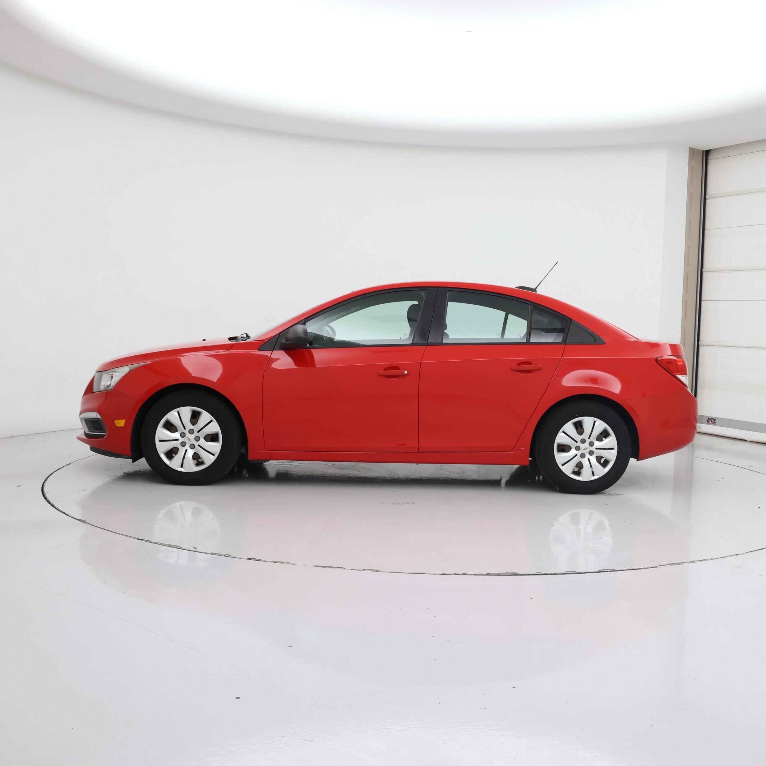 Thumbnail: 2015 Chevrolet Cruze - 3