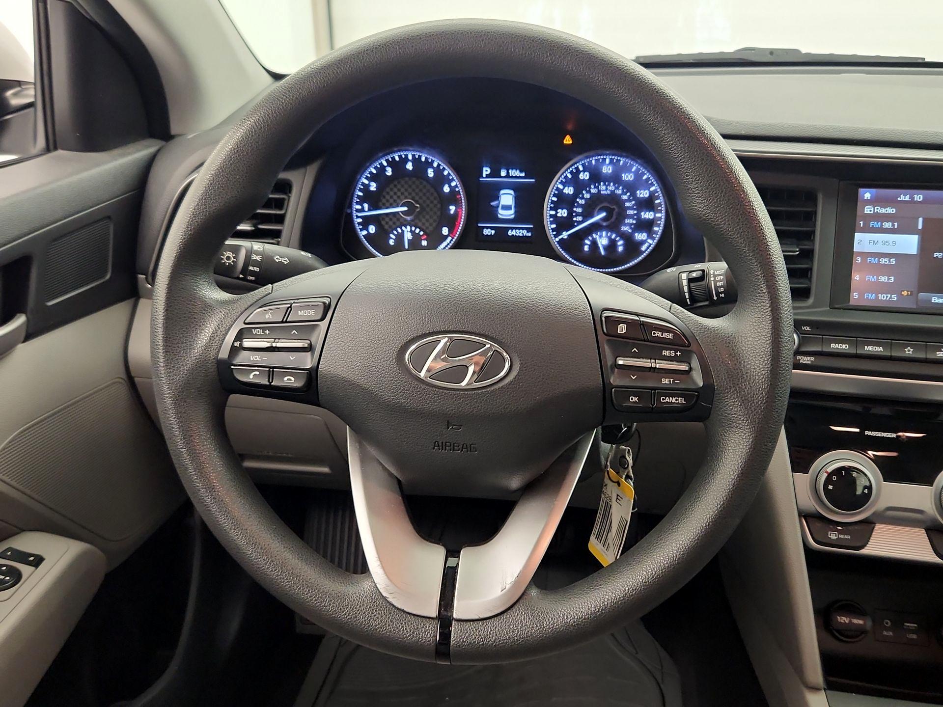 Thumbnail: 2019 Hyundai Elantra - 10