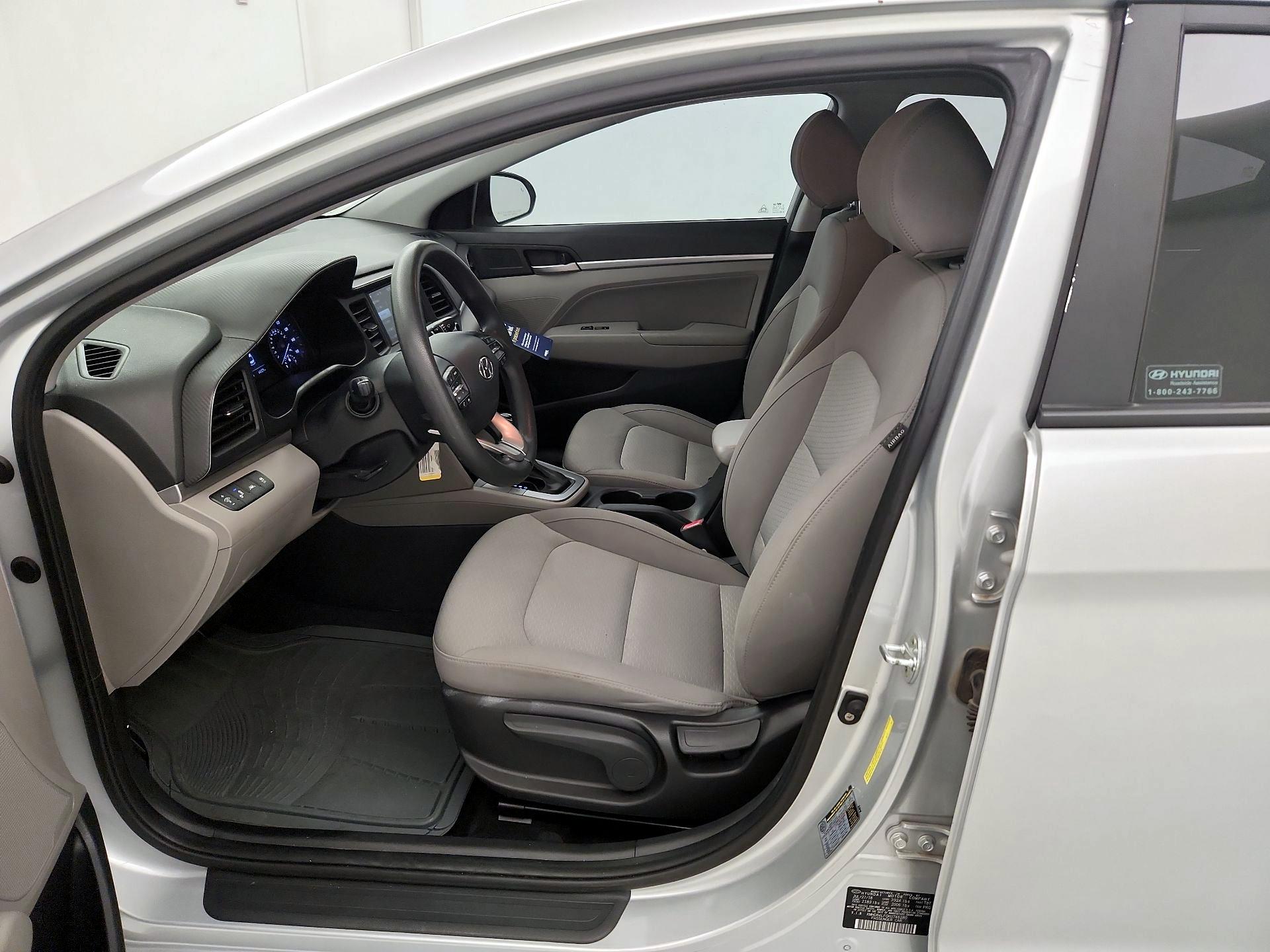 Thumbnail: 2019 Hyundai Elantra - 11