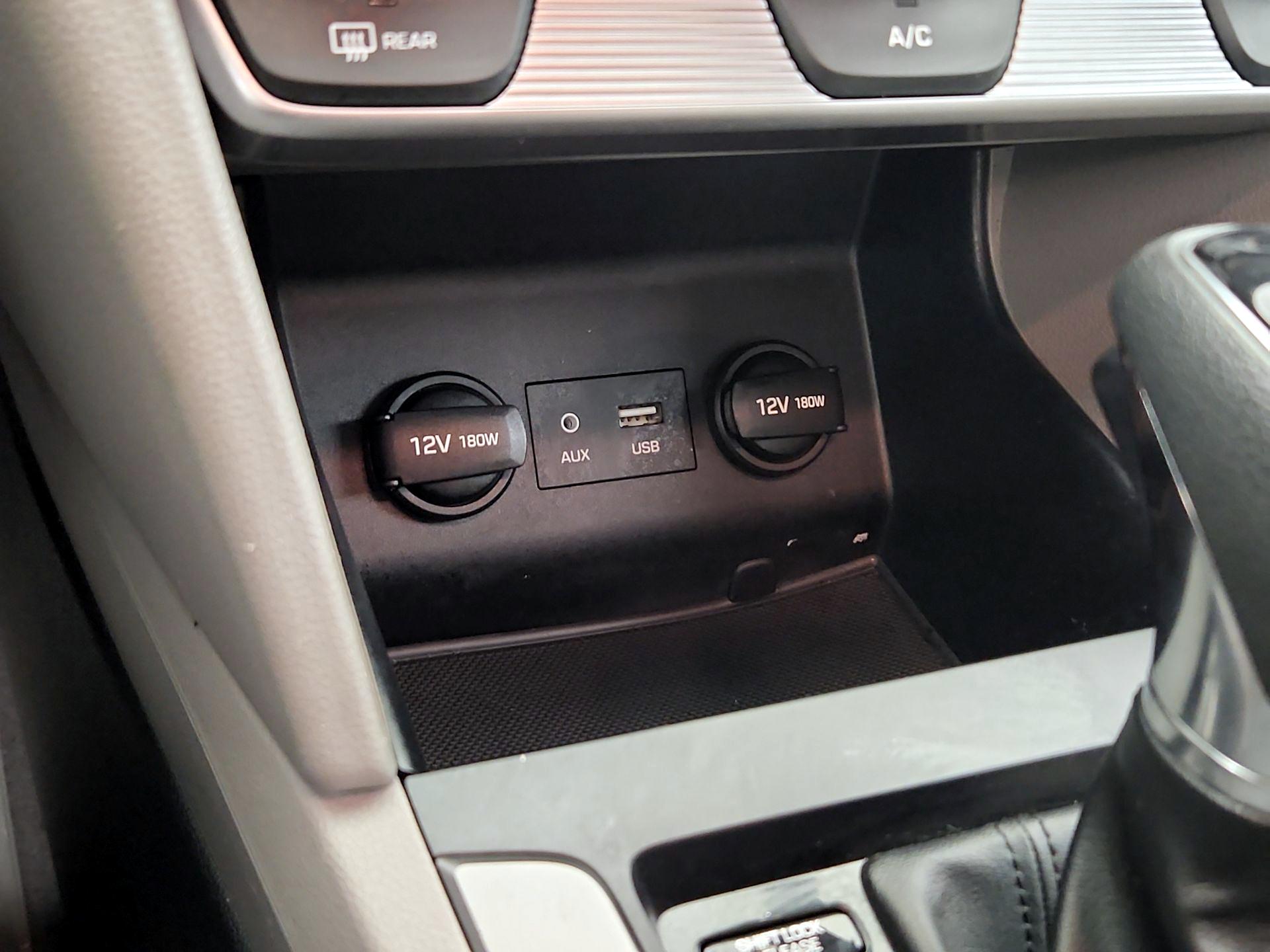 Thumbnail: 2019 Hyundai Elantra - 18