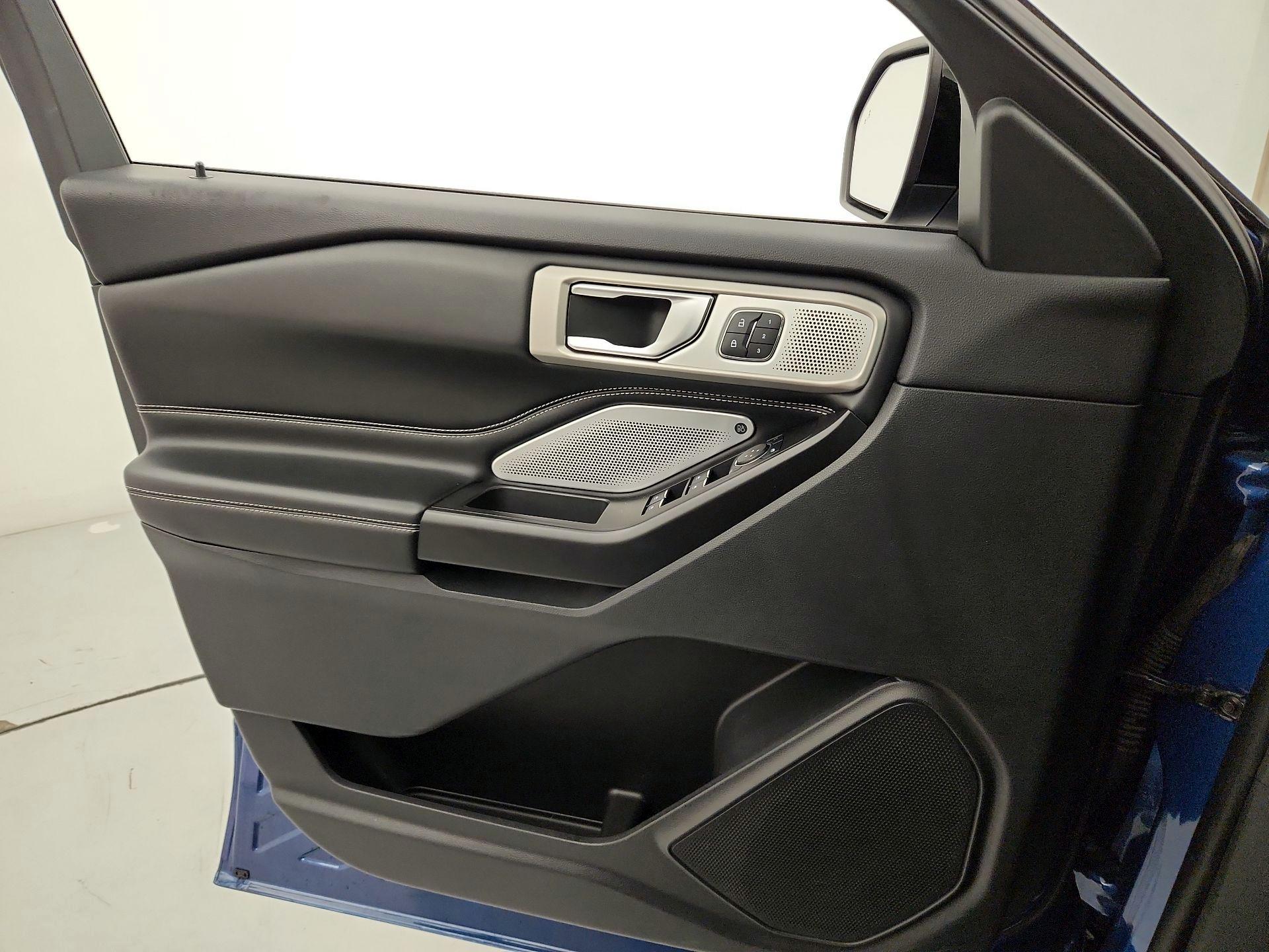 Thumbnail: 2020 Ford Explorer - 12