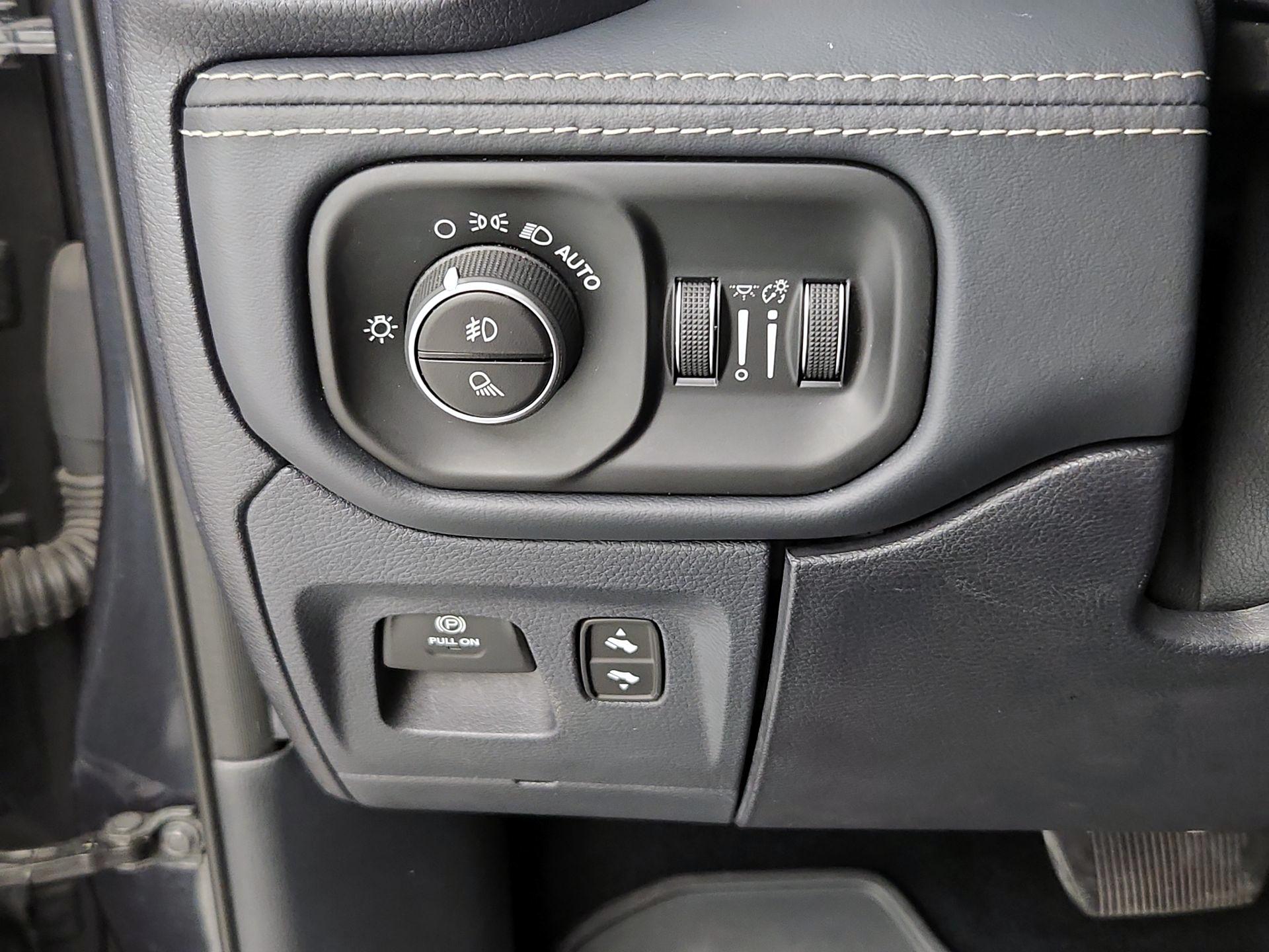 Thumbnail: 2019 RAM 1500 - 13