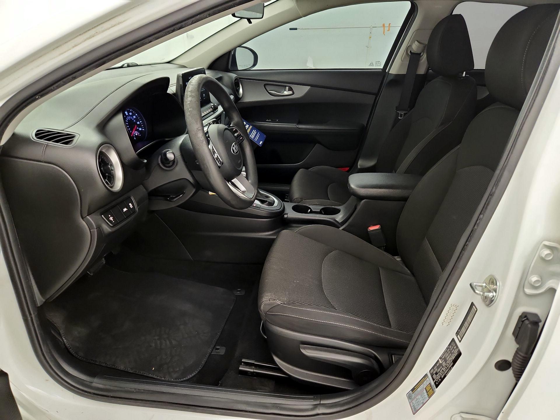 Thumbnail: 2020 Kia Forte - 11