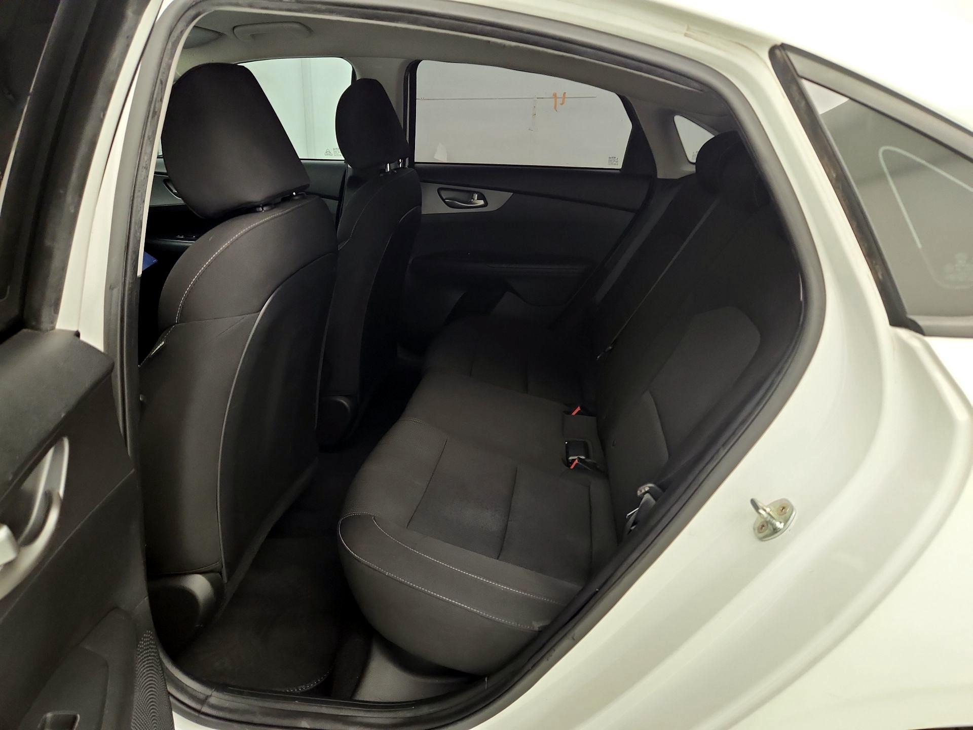 Thumbnail: 2020 Kia Forte - 19