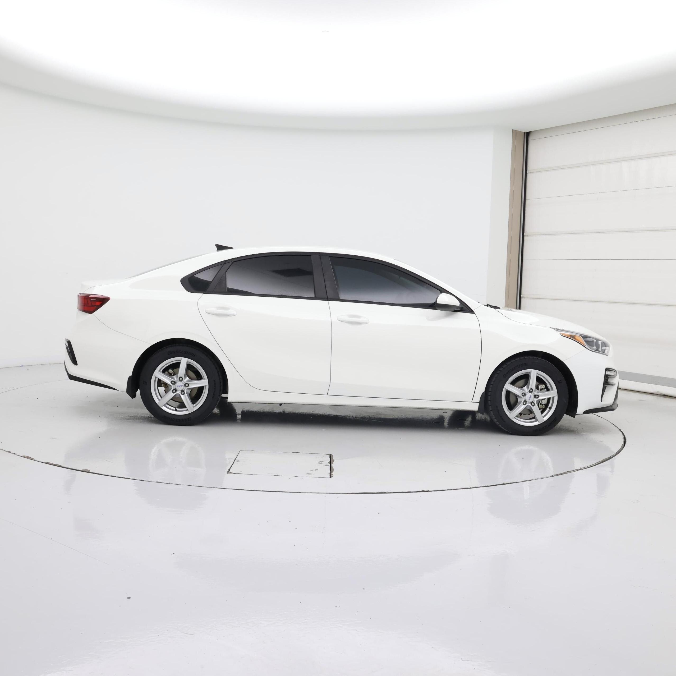Thumbnail: 2020 Kia Forte - 7