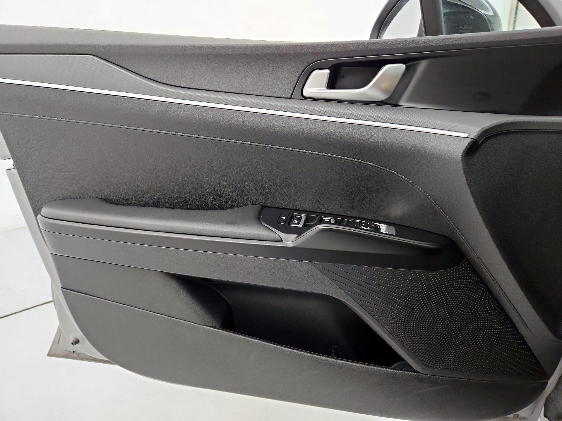 Thumbnail: 2022 Kia K5 - 12