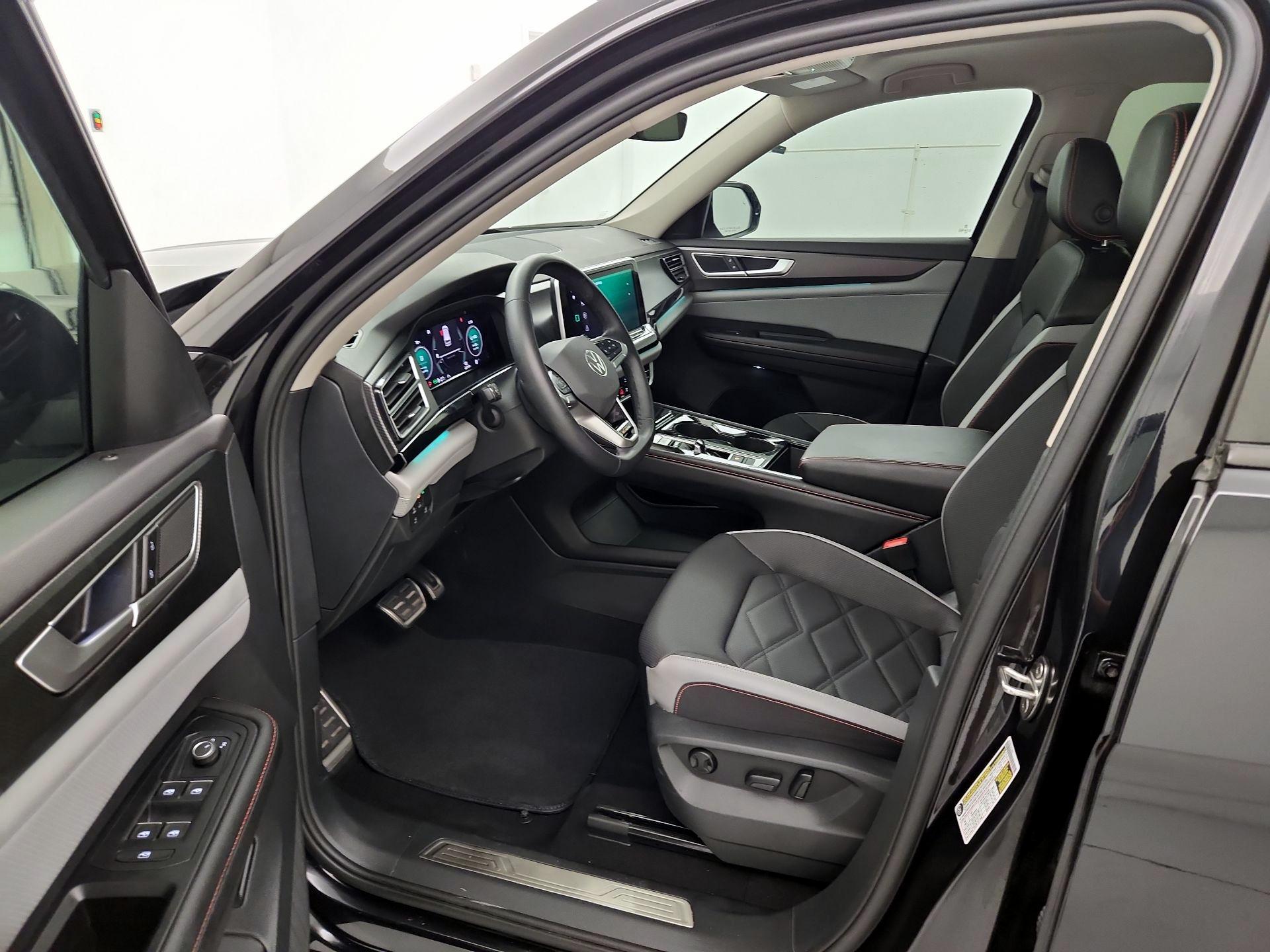 Thumbnail: 2024 Volkswagen Atlas - 11