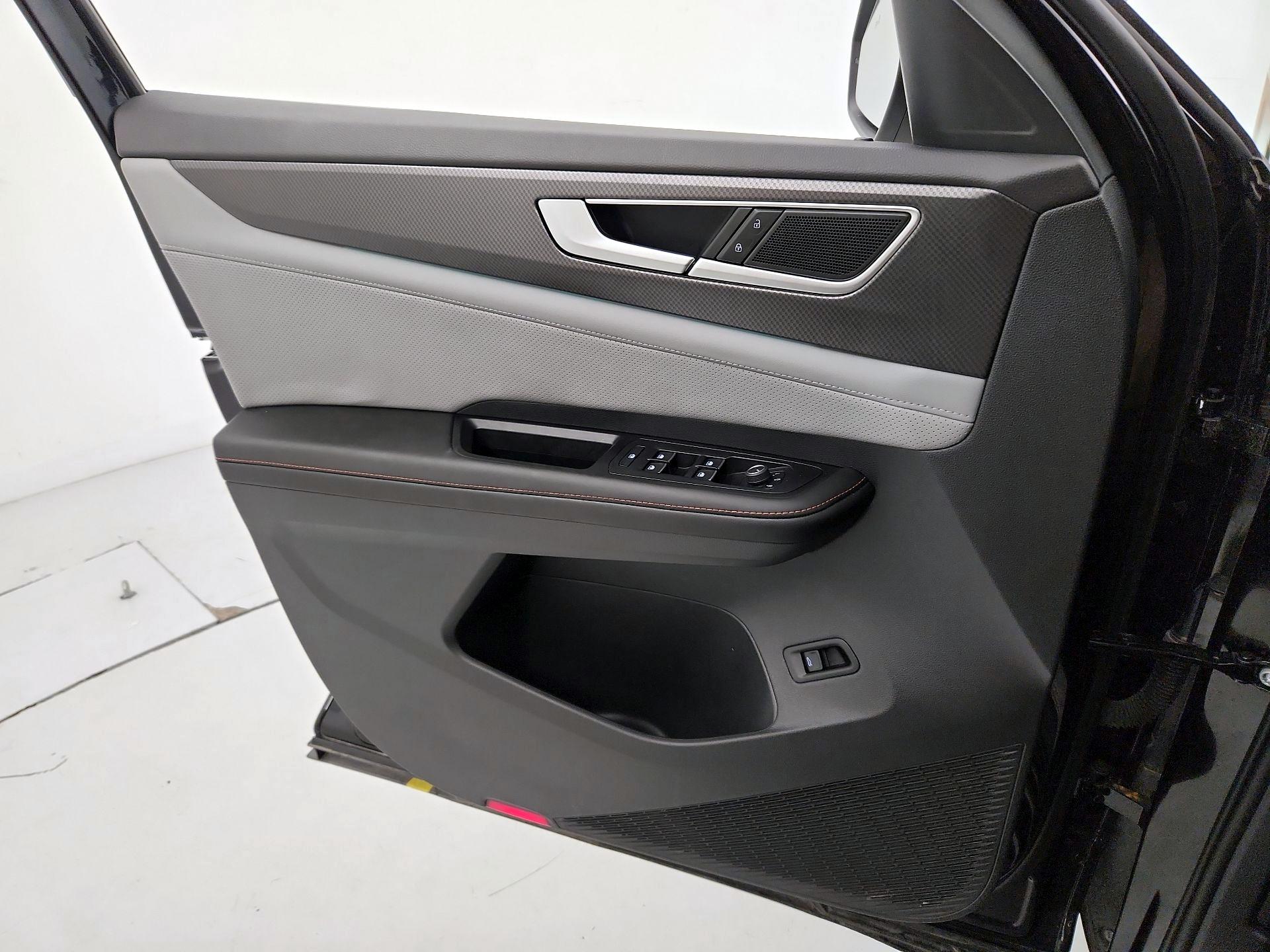 Thumbnail: 2024 Volkswagen Atlas - 12