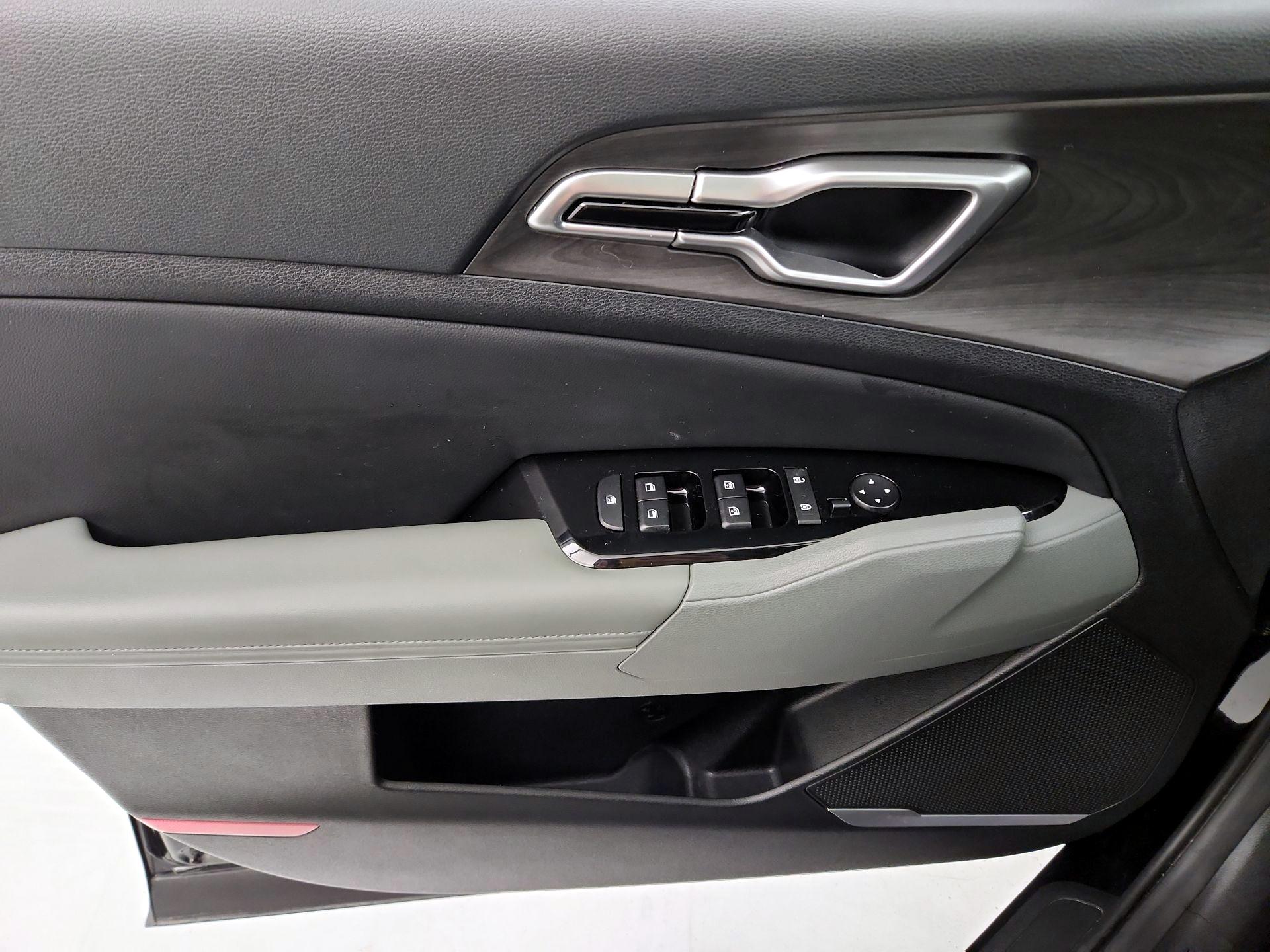 Thumbnail: 2023 Kia Sportage - 12