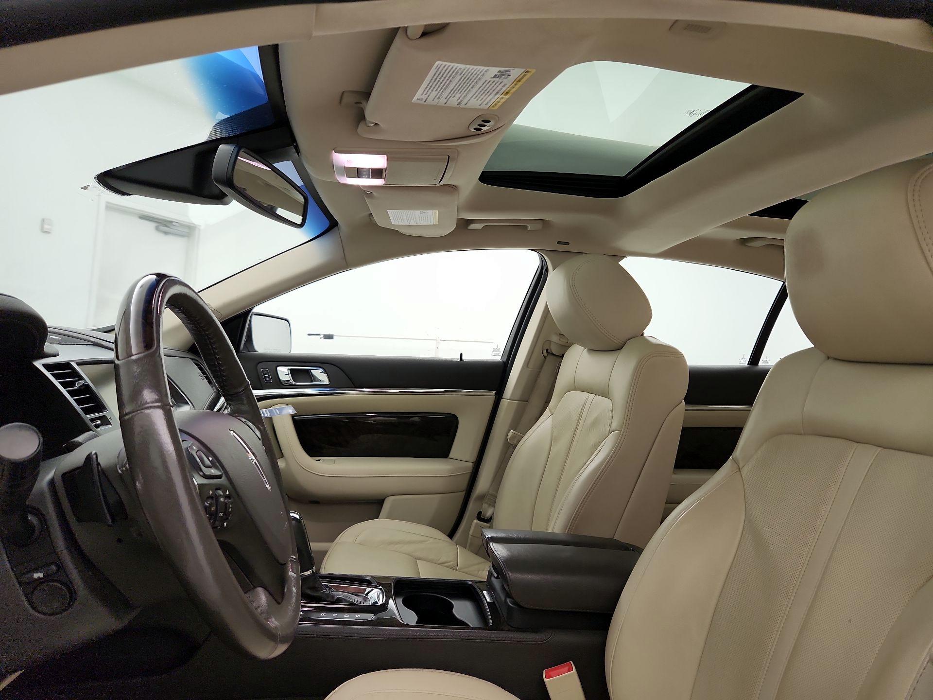 Thumbnail: 2014 Lincoln MKS - 19