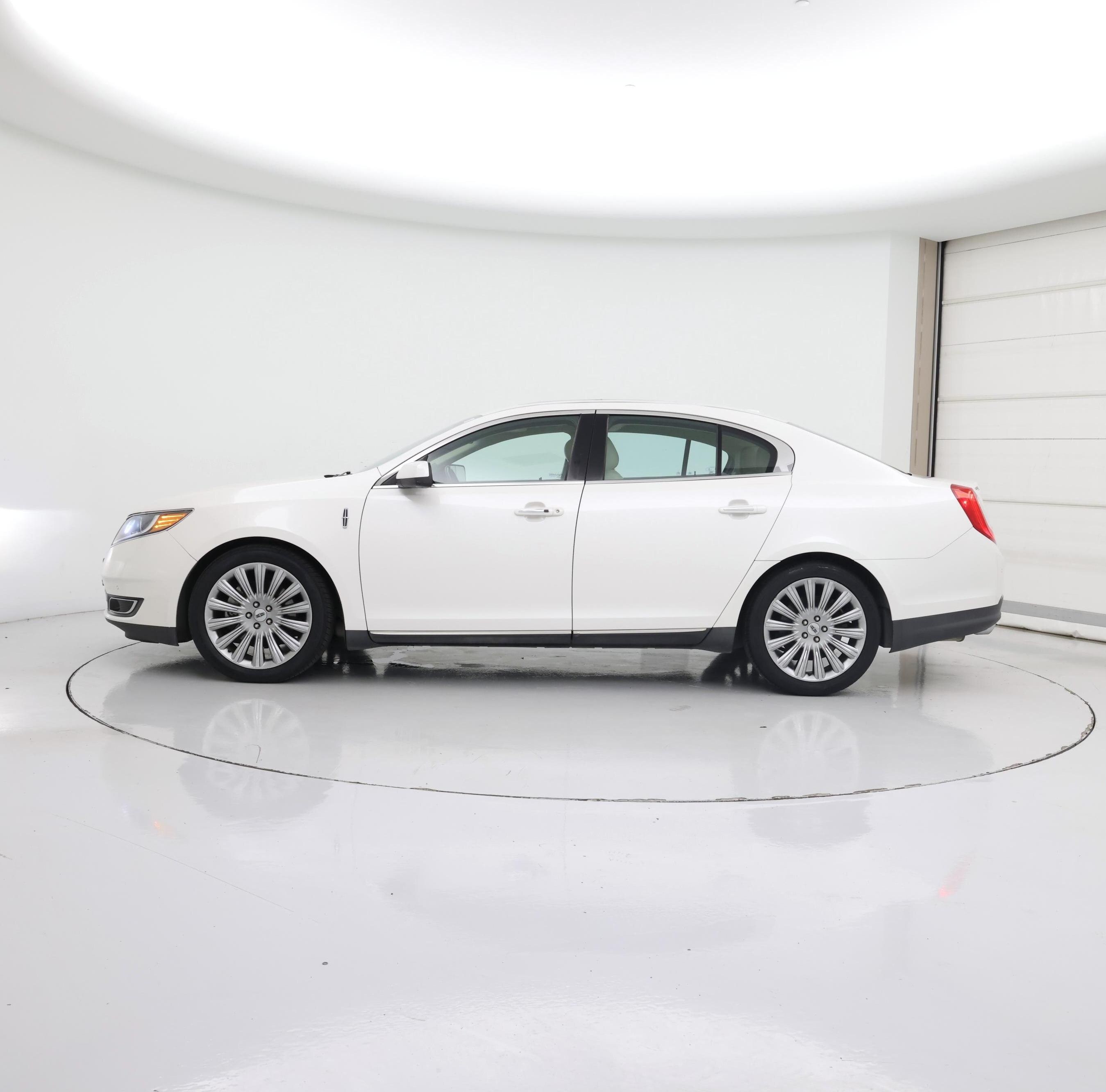 Thumbnail: 2014 Lincoln MKS - 3