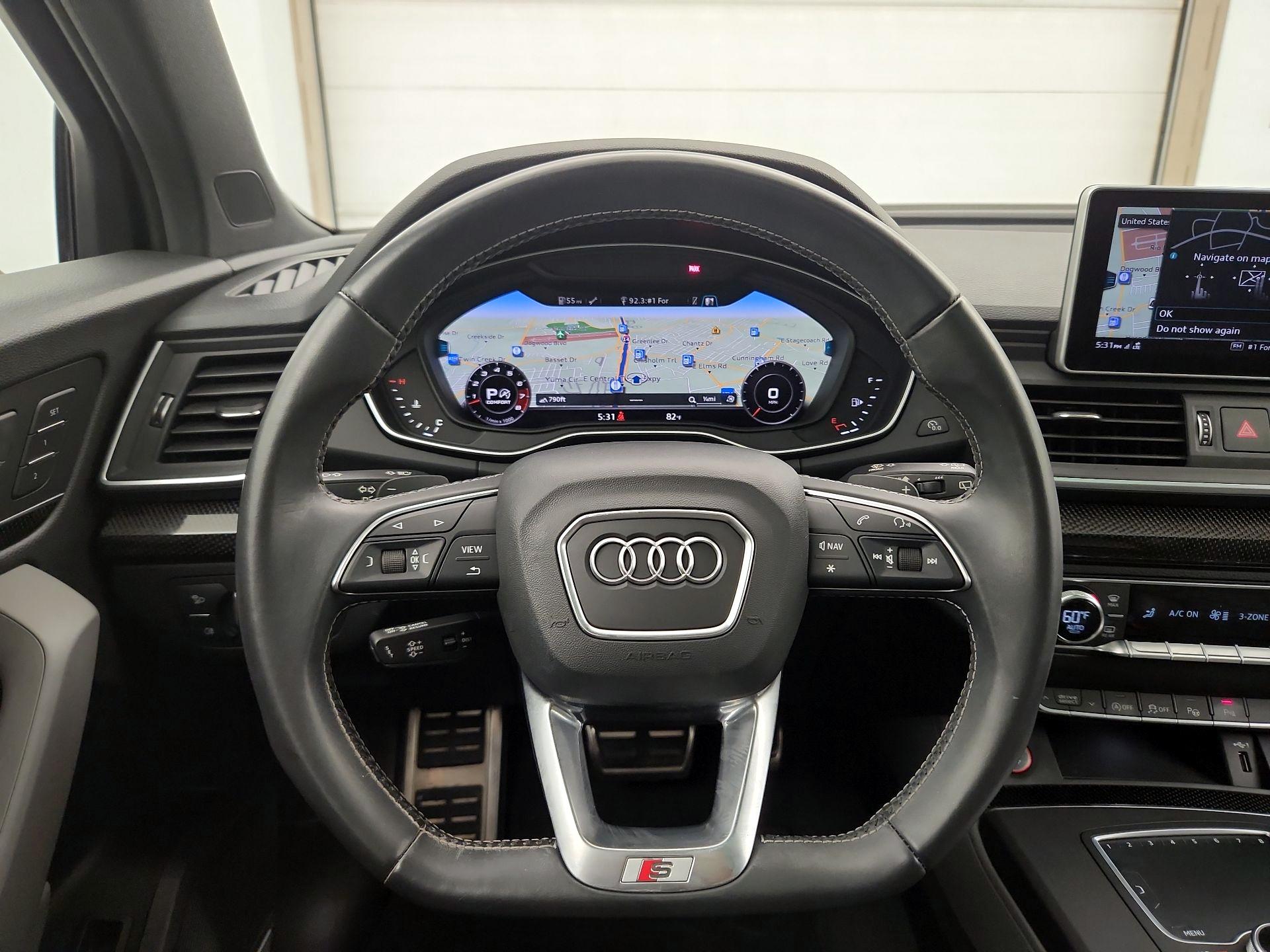 Thumbnail: 2020 Audi SQ5 - 10