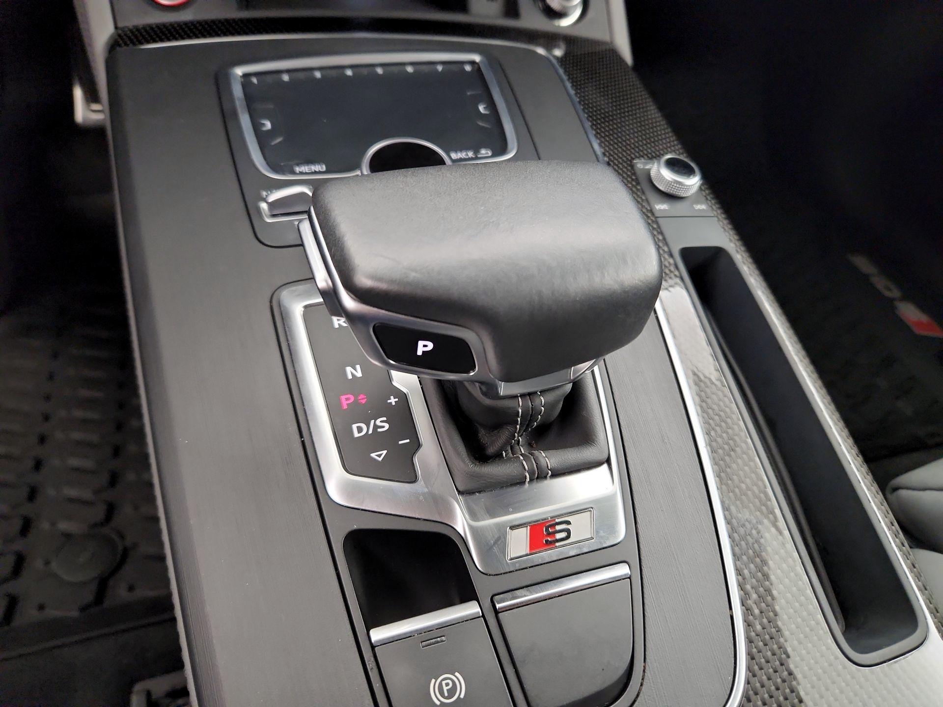 Thumbnail: 2020 Audi SQ5 - 18