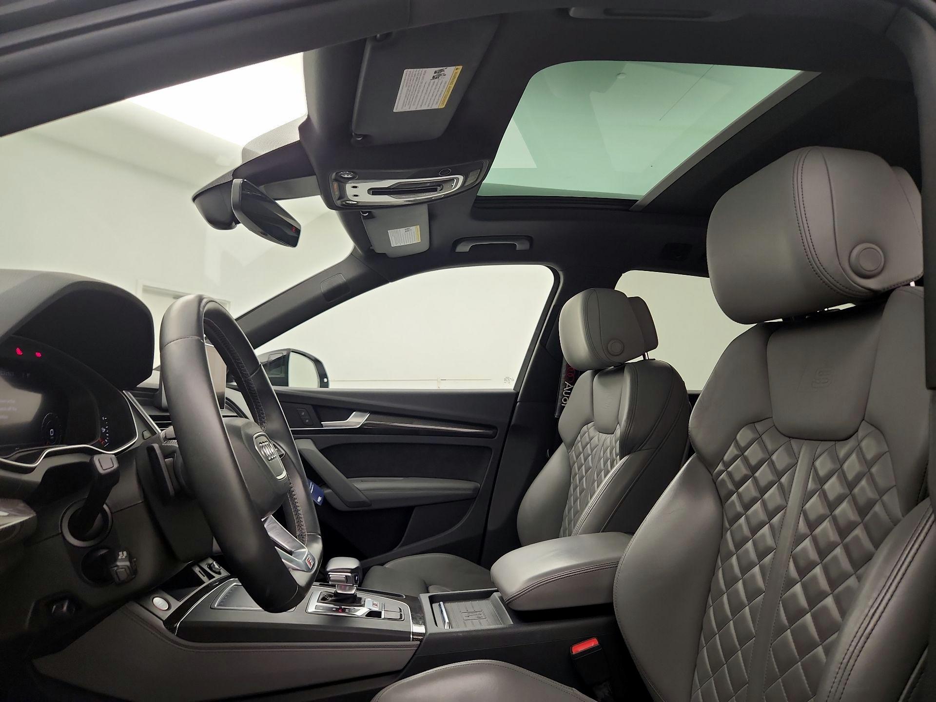 Thumbnail: 2020 Audi SQ5 - 20