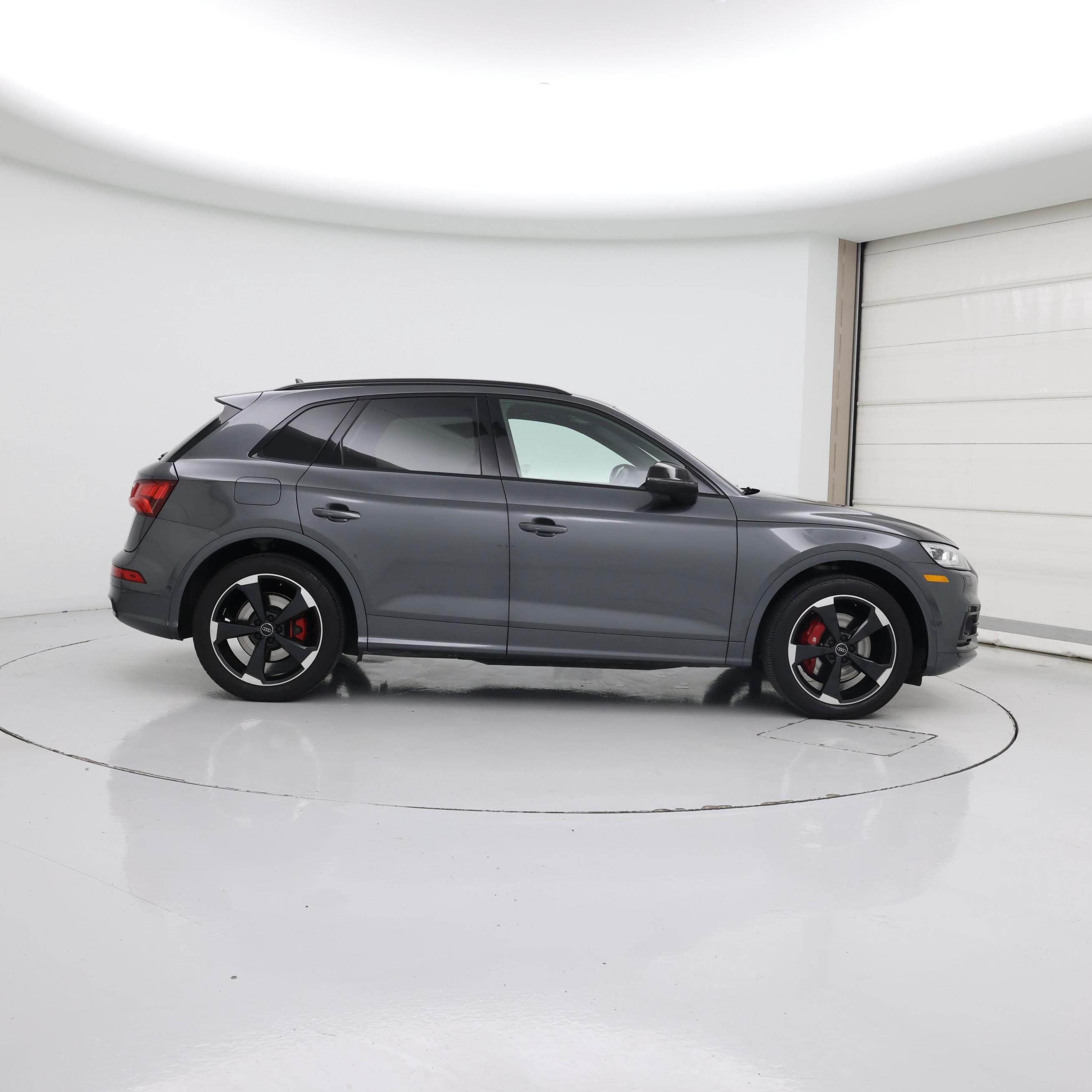 Thumbnail: 2020 Audi SQ5 - 7