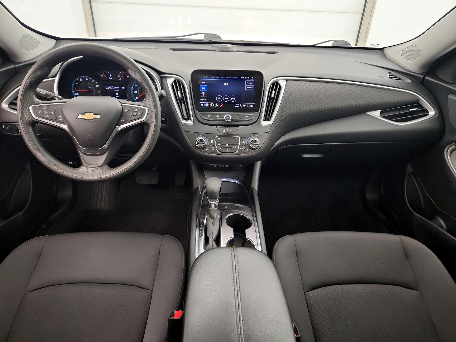 Thumbnail: 2023 Chevrolet Malibu - 9