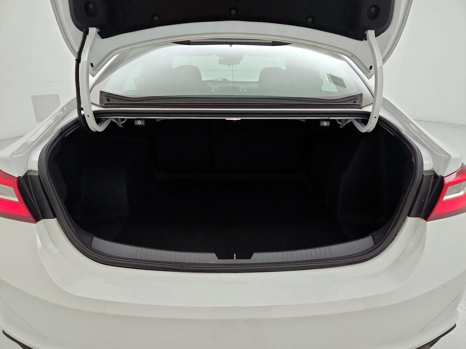 Thumbnail: 2023 Chevrolet Malibu - 20