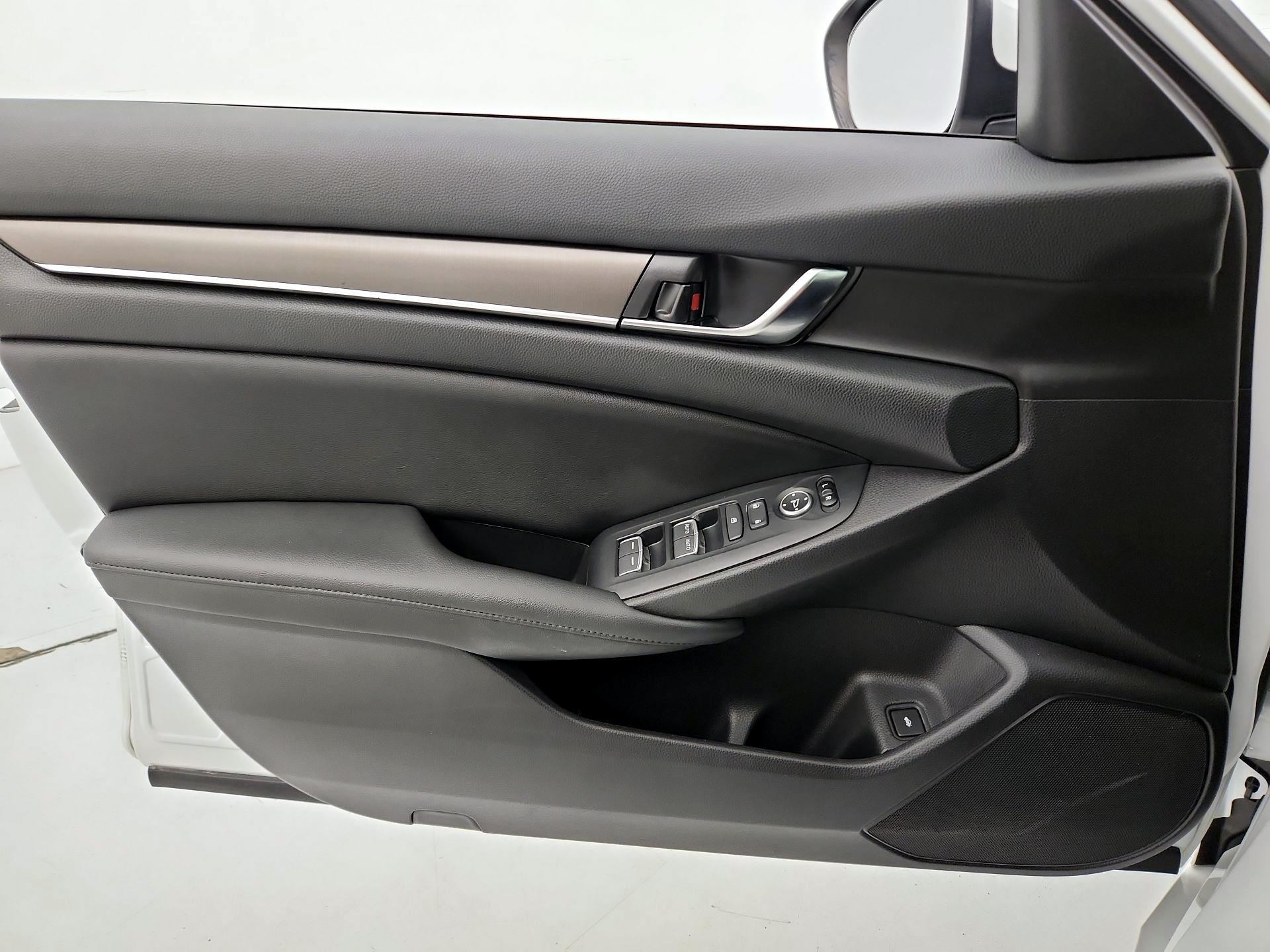 Thumbnail: 2019 Honda Accord - 12