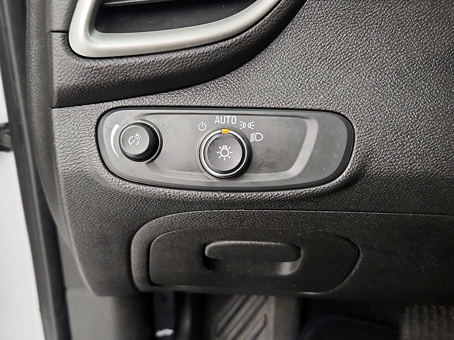 Thumbnail: 2019 Chevrolet Trax - 13