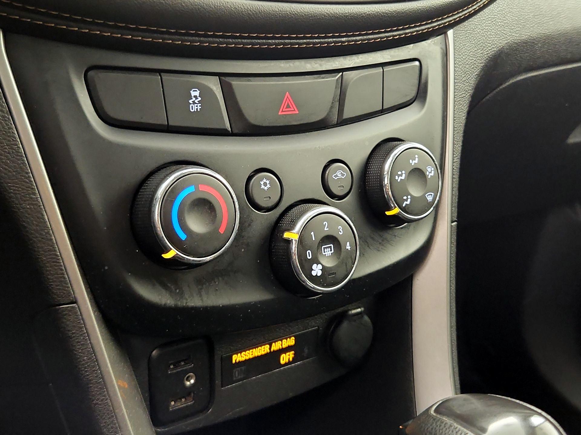 Thumbnail: 2019 Chevrolet Trax - 16
