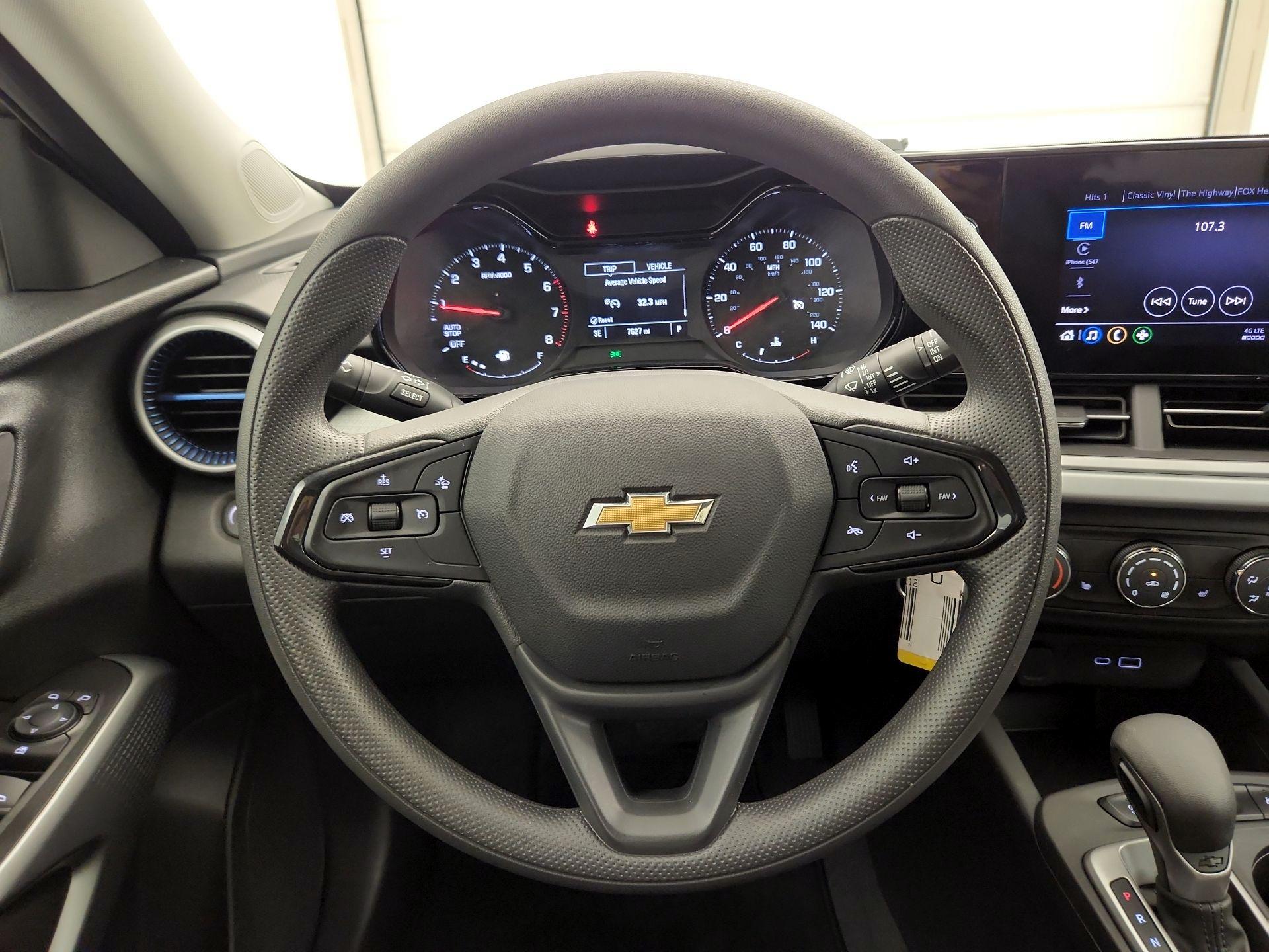 Thumbnail: 2024 Chevrolet Trax - 10