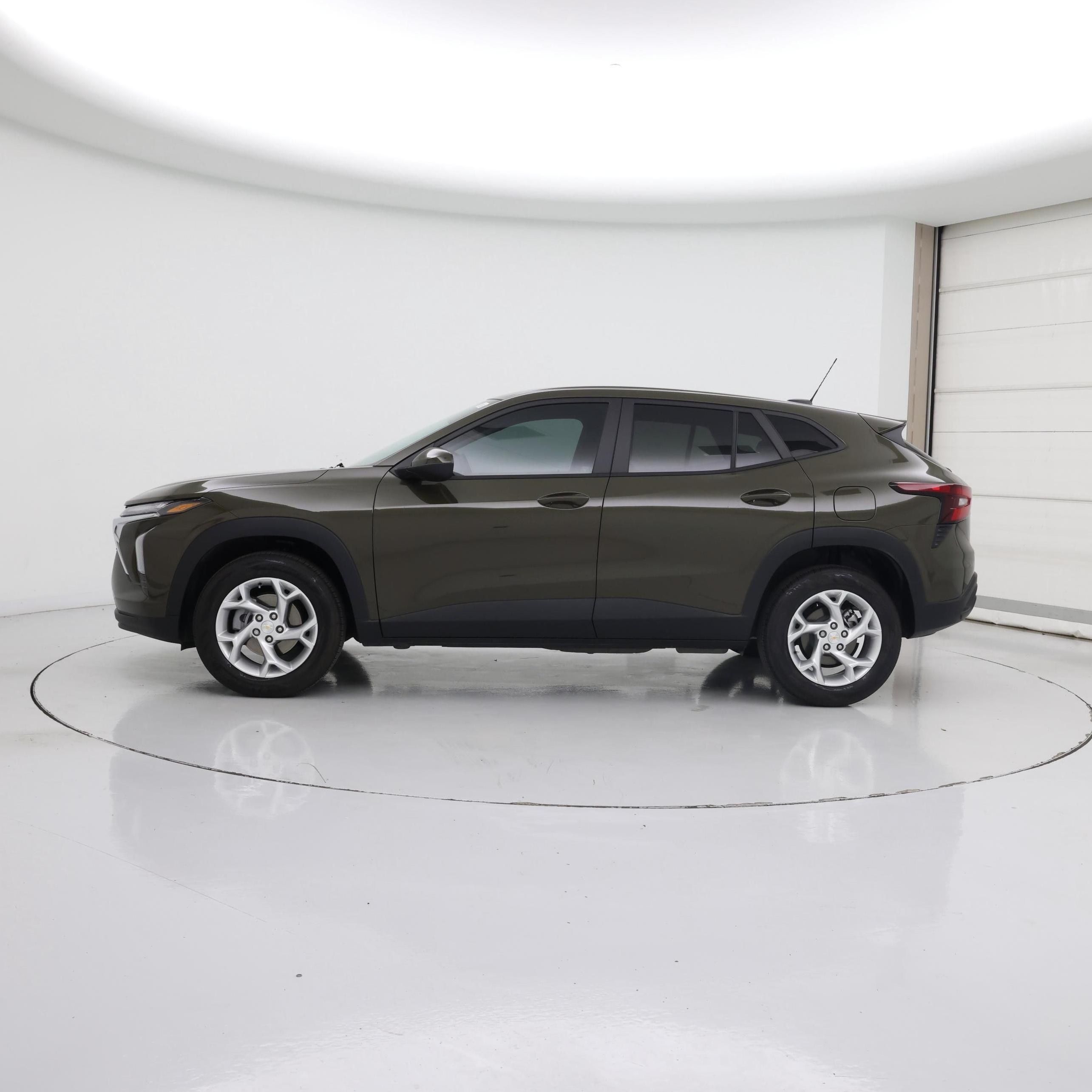 Thumbnail: 2024 Chevrolet Trax - 3