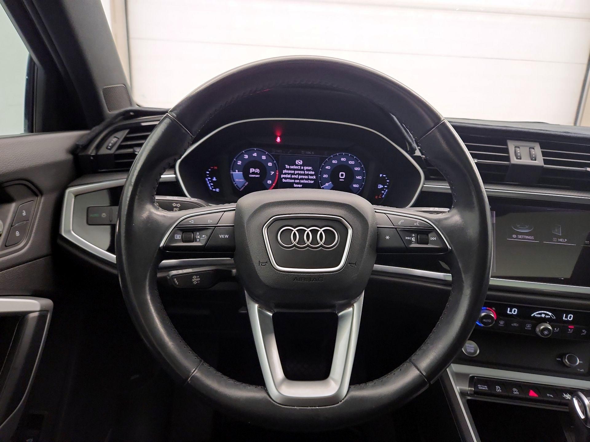 Thumbnail: 2019 Audi Q3 - 10