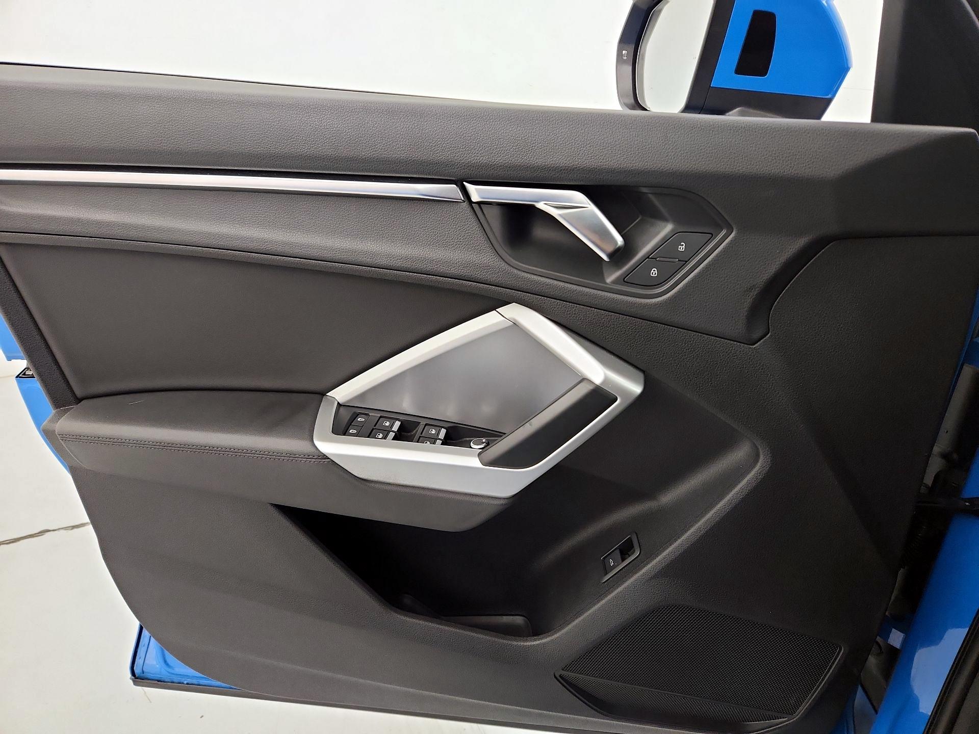 Thumbnail: 2019 Audi Q3 - 12
